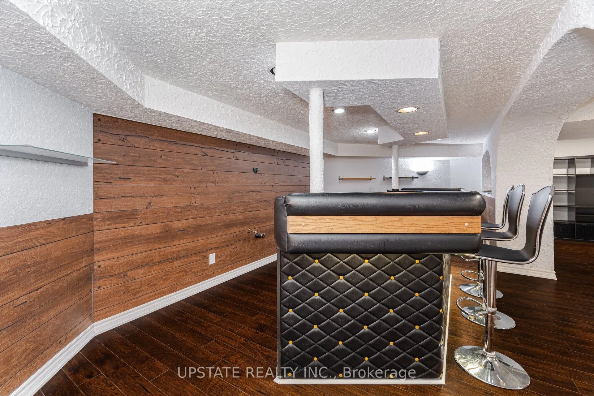99 Kenpark Avenue