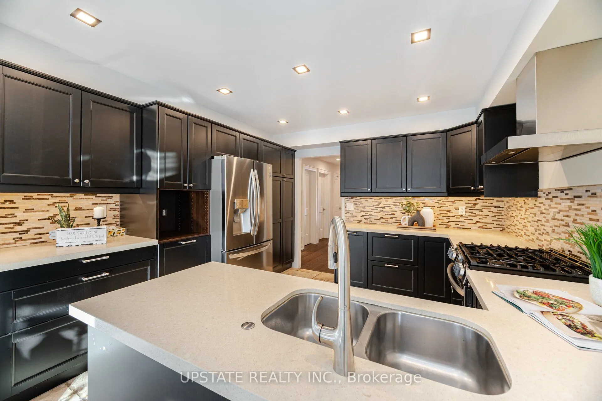 99 Kenpark Avenue