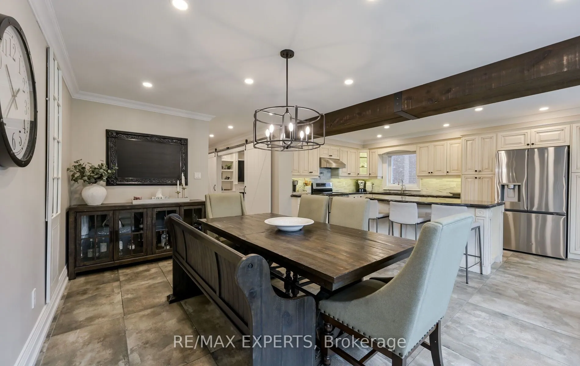 33 Emily Carr Crescent, #Main