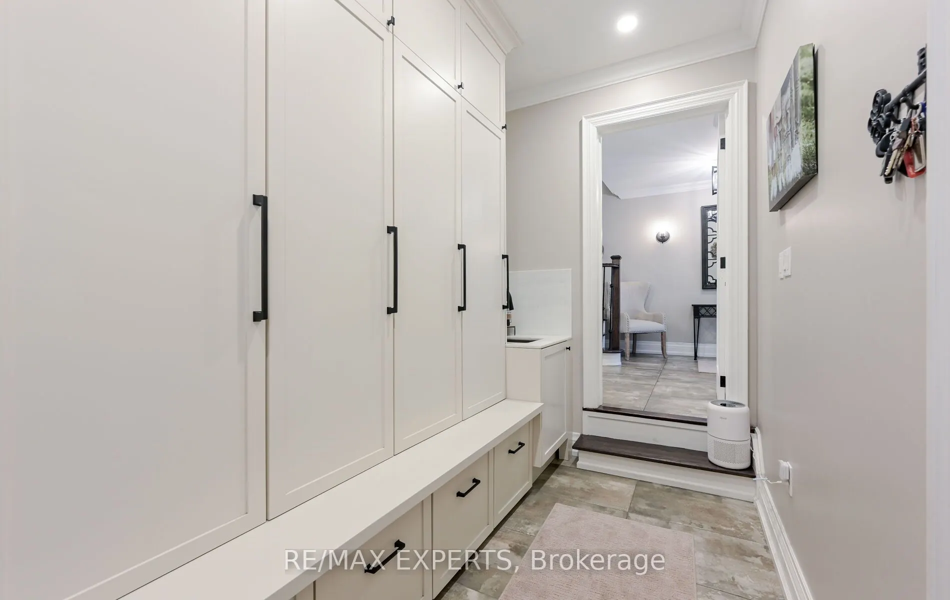 33 Emily Carr Crescent, #Main