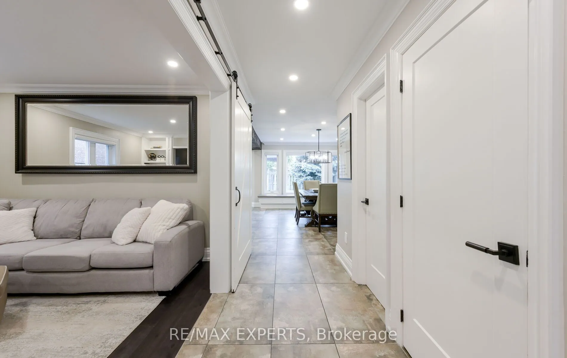 33 Emily Carr Crescent, #Main
