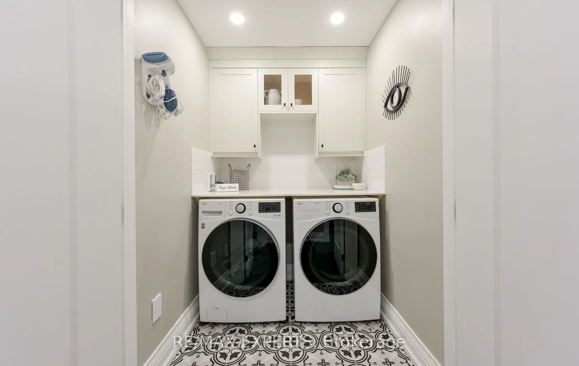 33 Emily Carr Crescent, #Main
