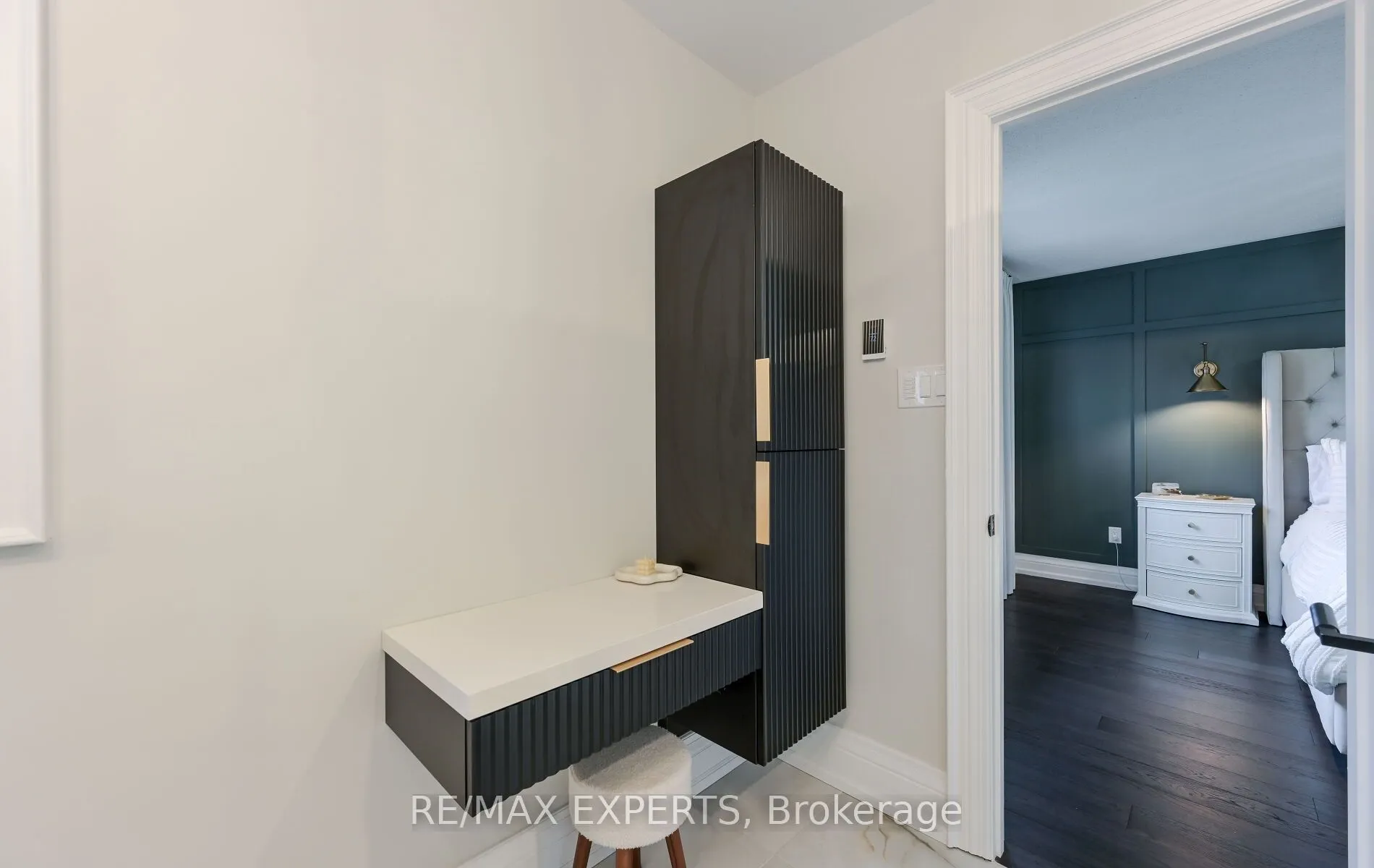 33 Emily Carr Crescent, #Main
