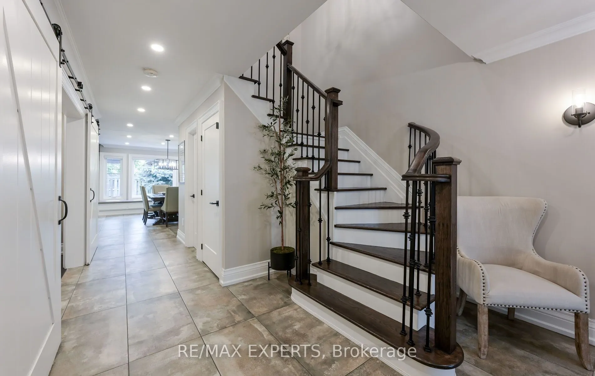 33 Emily Carr Crescent, #Main