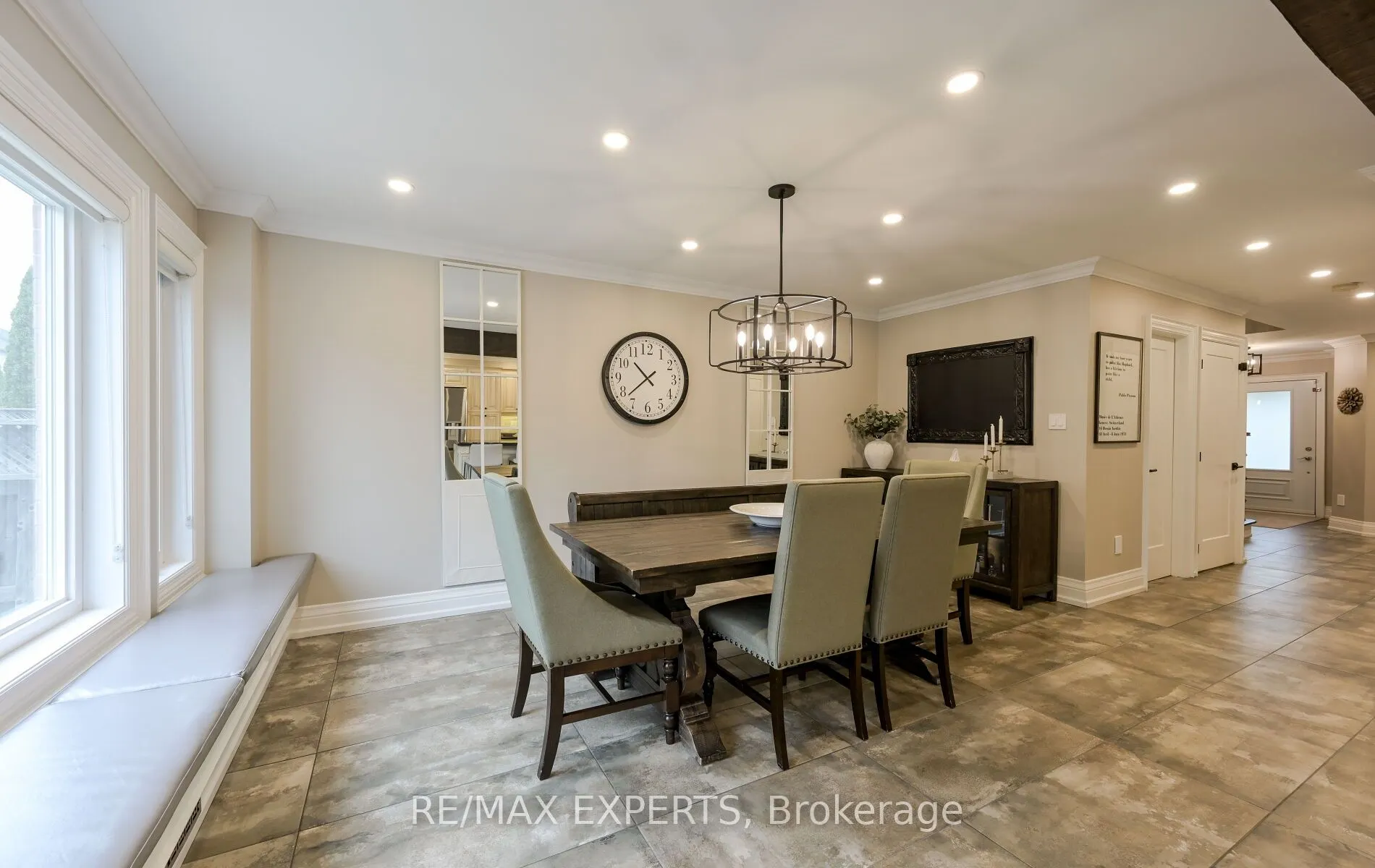33 Emily Carr Crescent, #Main