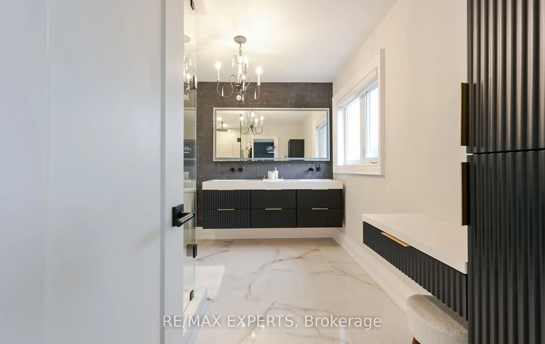 33 Emily Carr Crescent, #Main