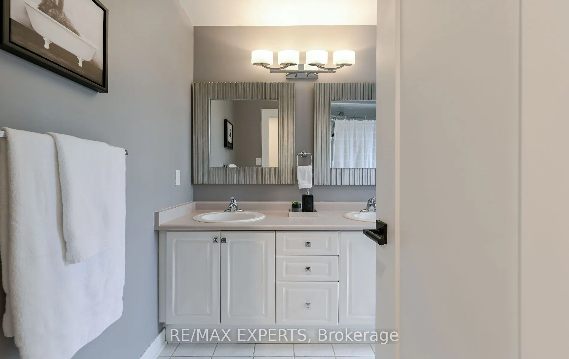 33 Emily Carr Crescent, #Main