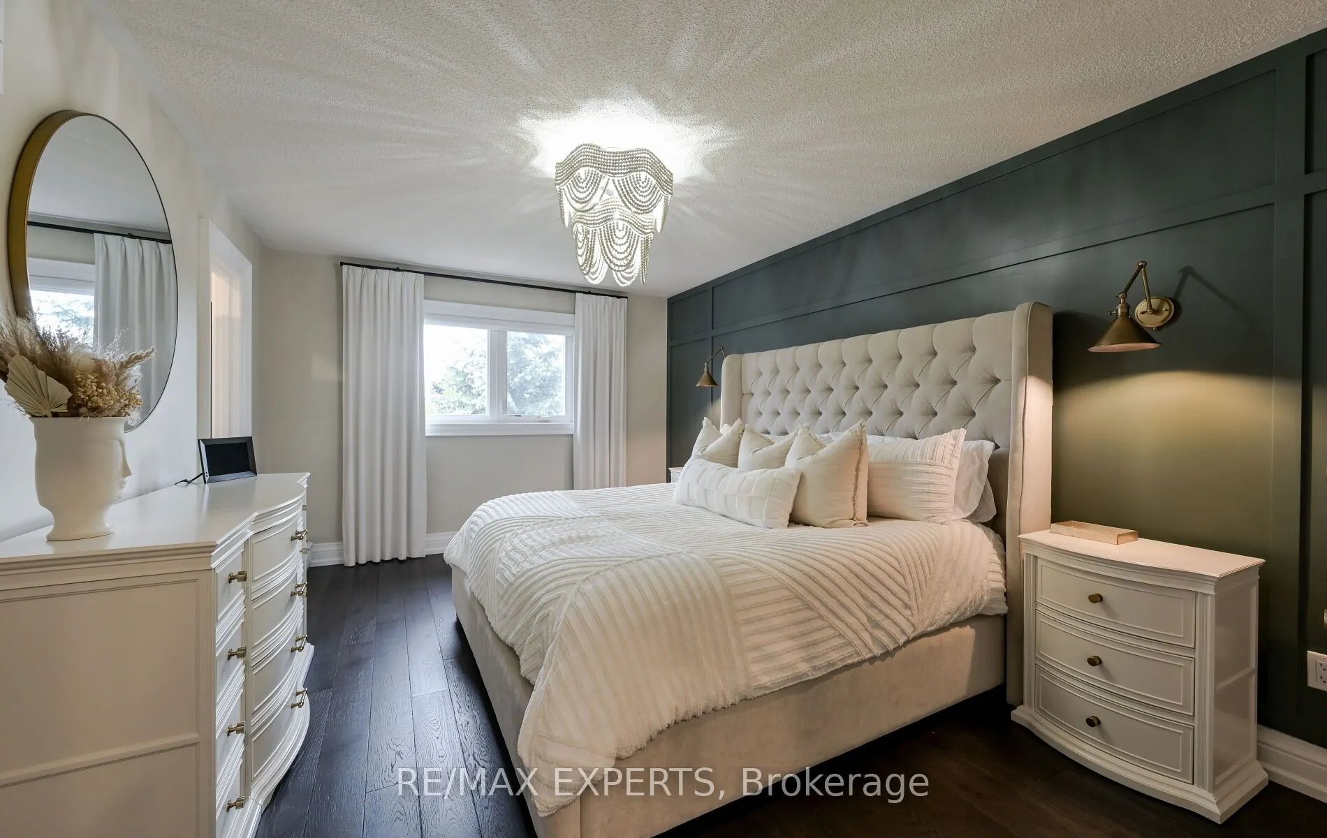 33 Emily Carr Crescent, #Main