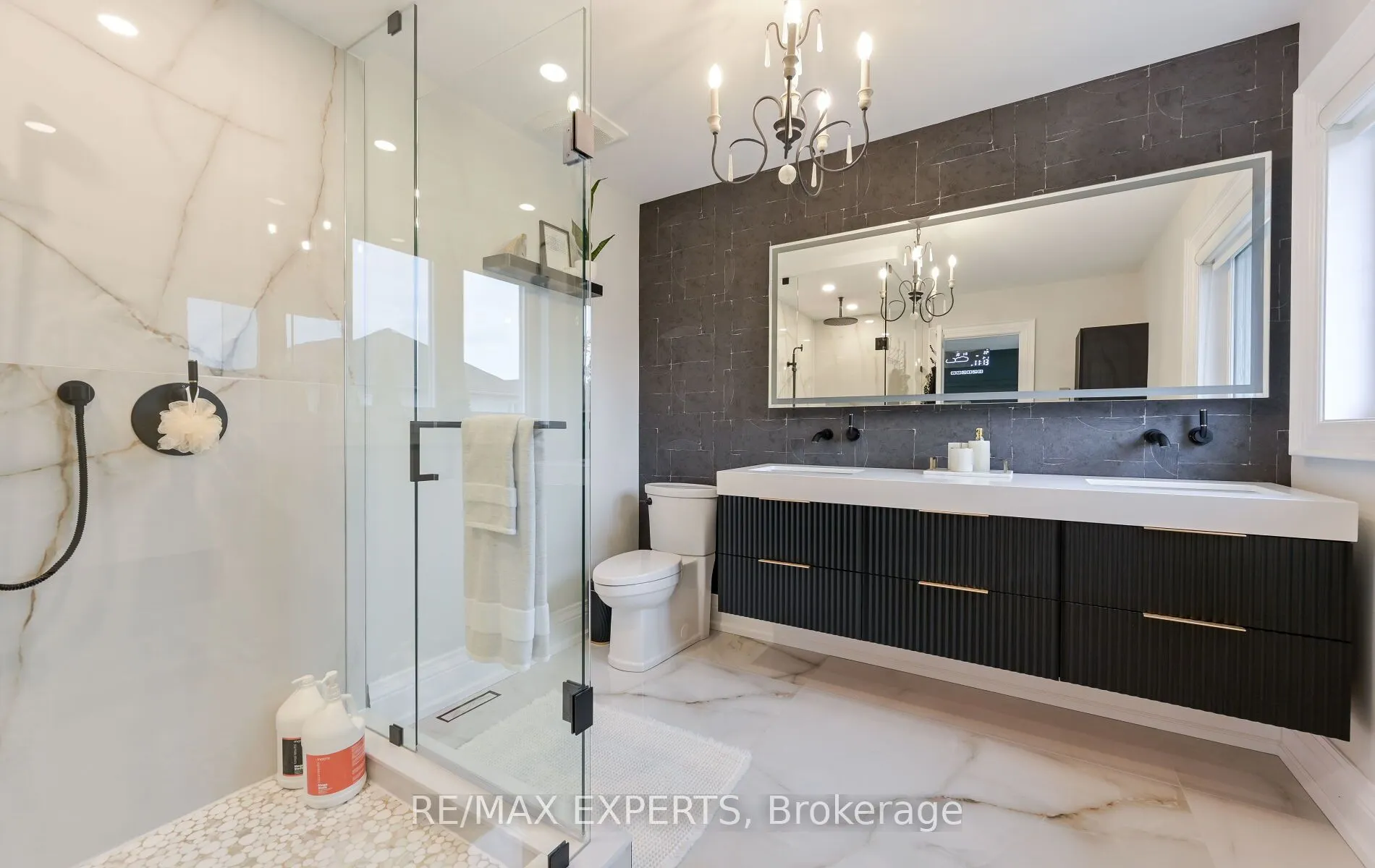 33 Emily Carr Crescent, #Main