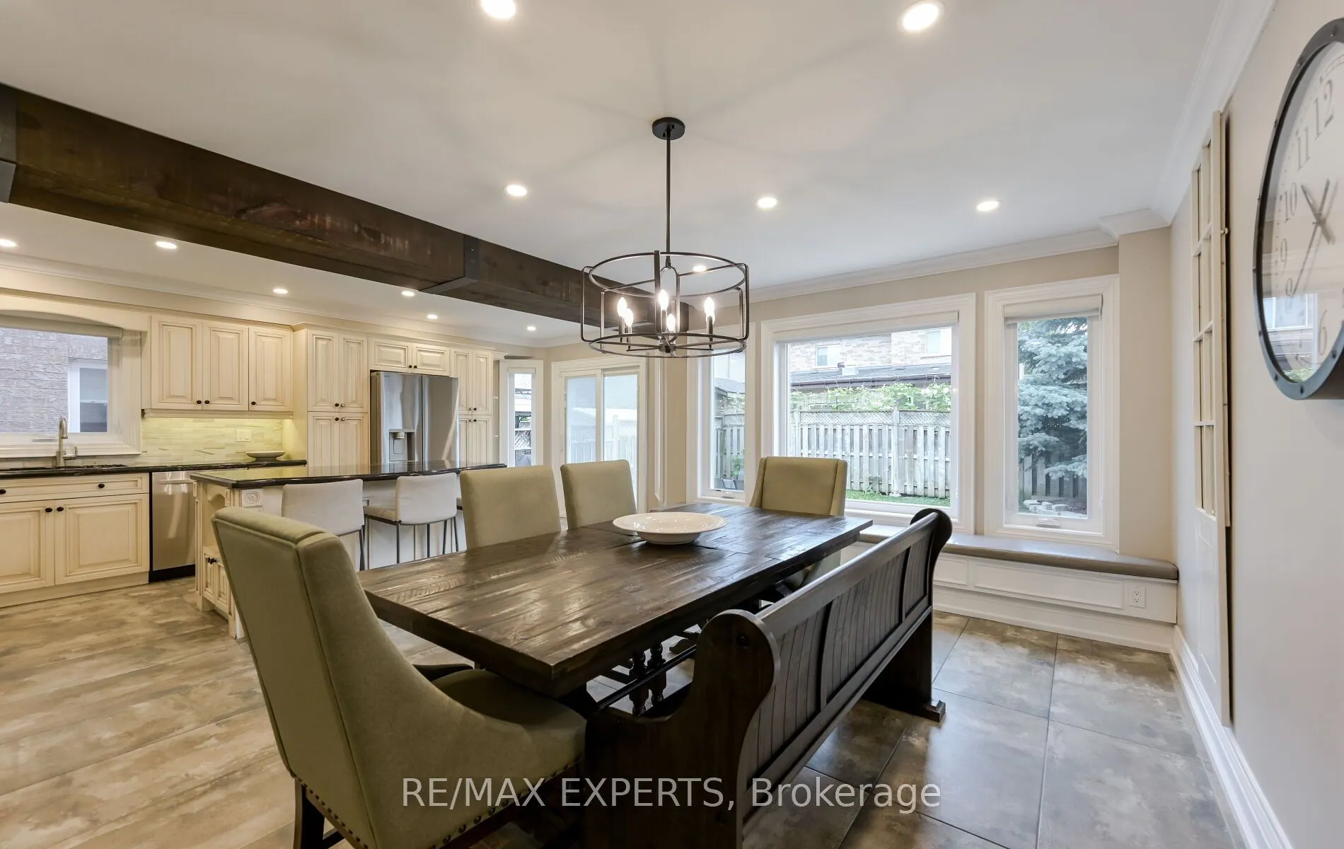 33 Emily Carr Crescent, #Main
