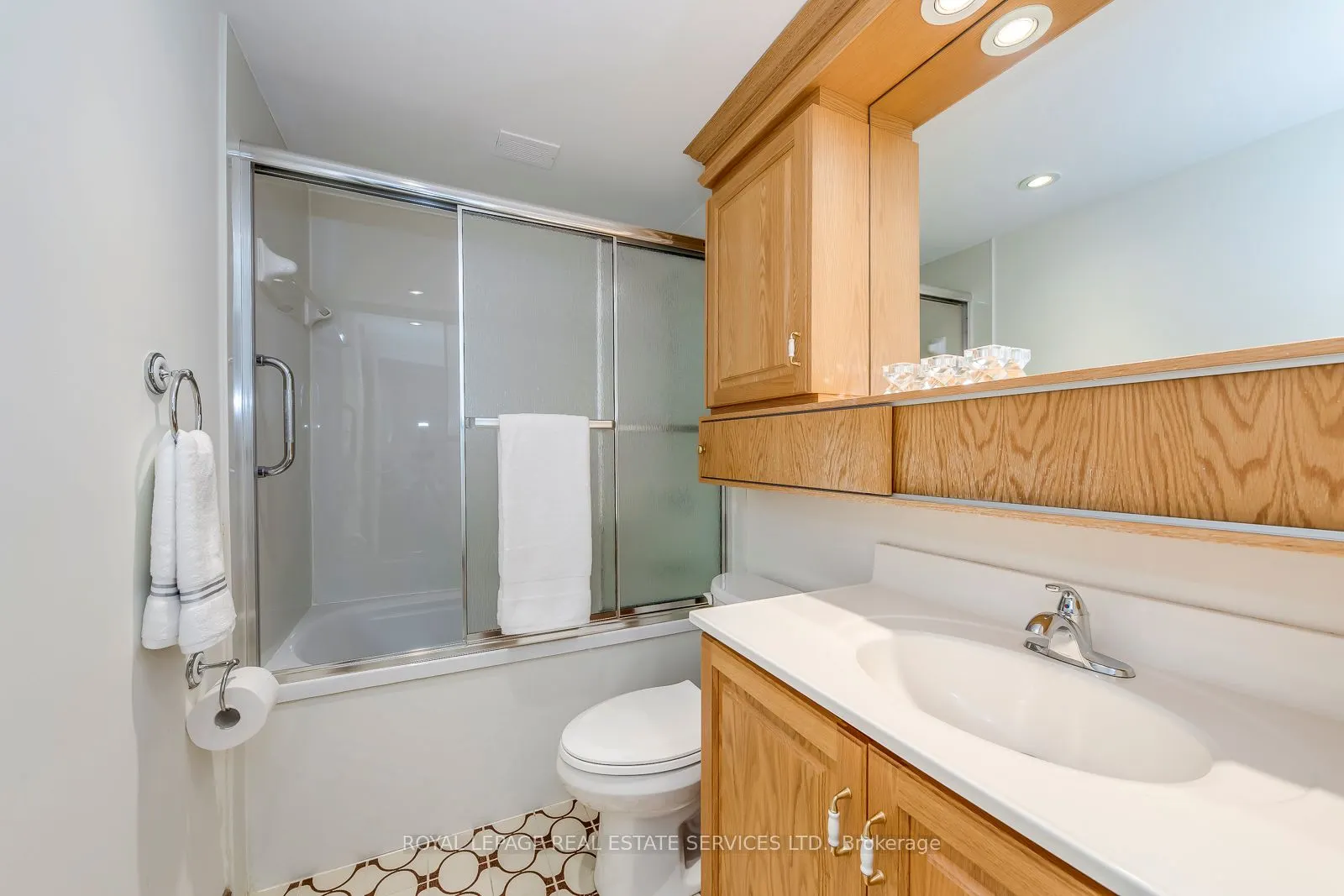 240 Scarlett Road, #405