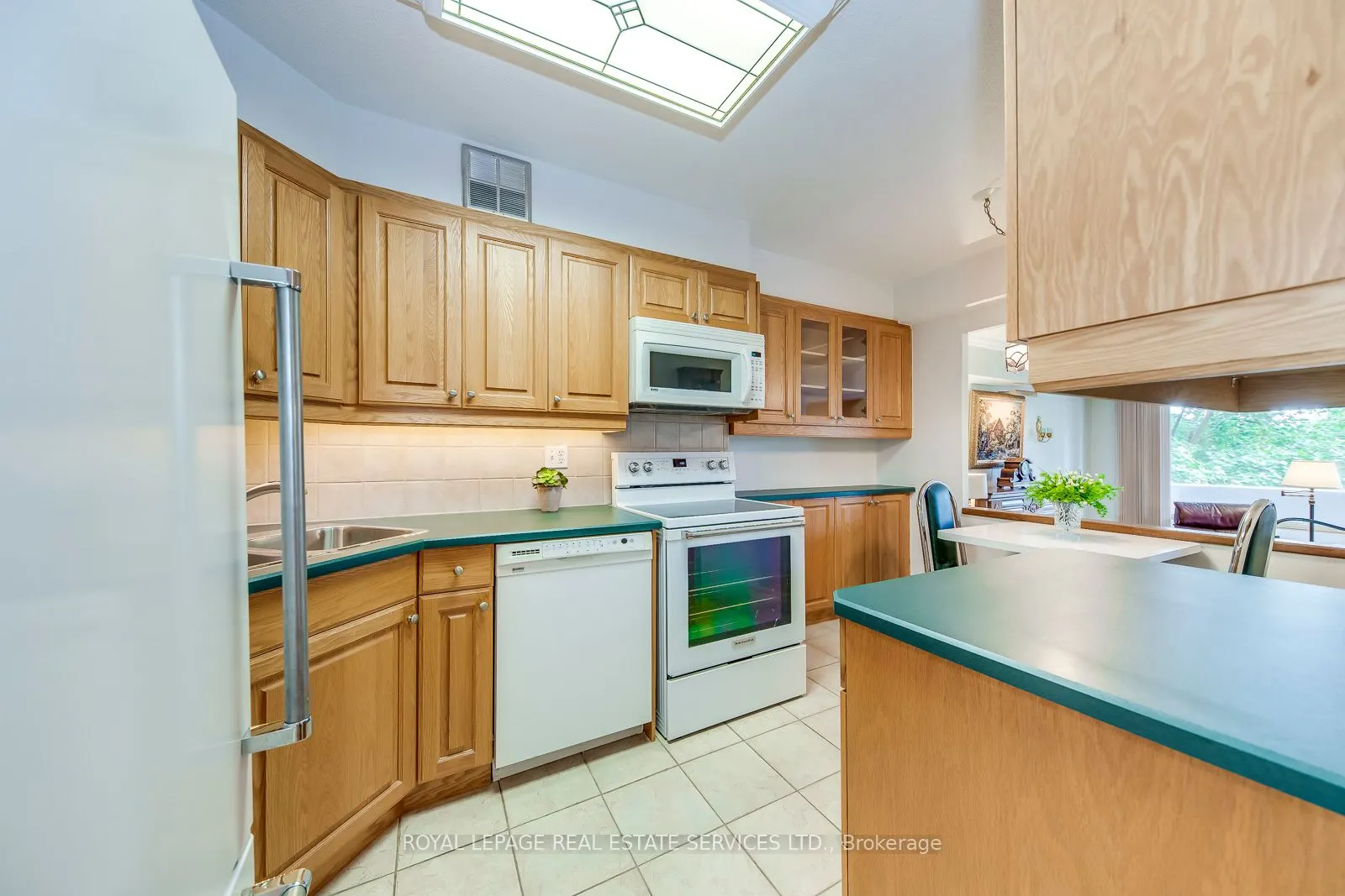 240 Scarlett Road, #405