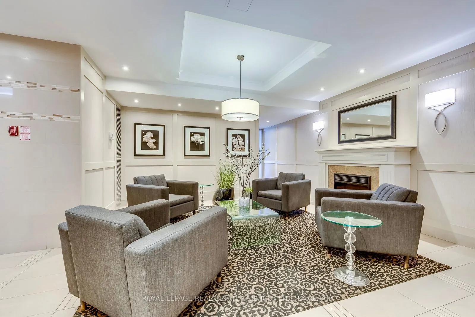 240 Scarlett Road, #405