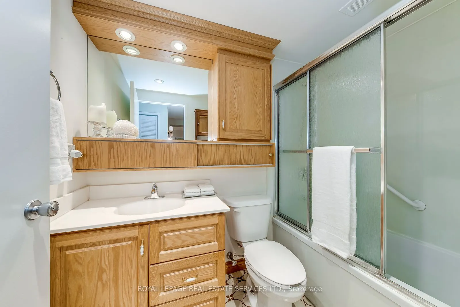 240 Scarlett Road, #405