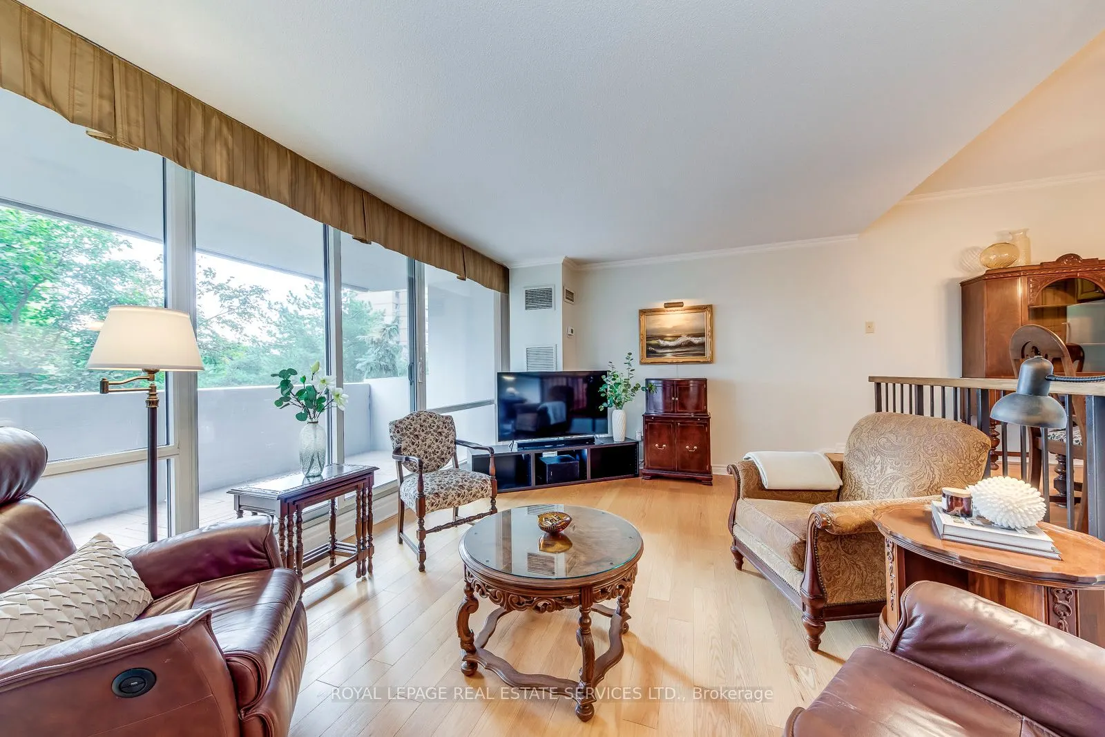 240 Scarlett Road, #405