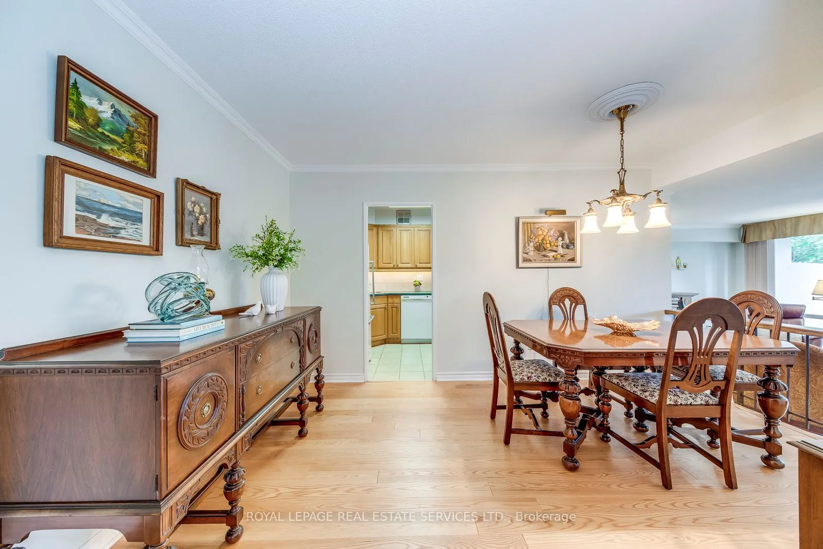 240 Scarlett Road, #405