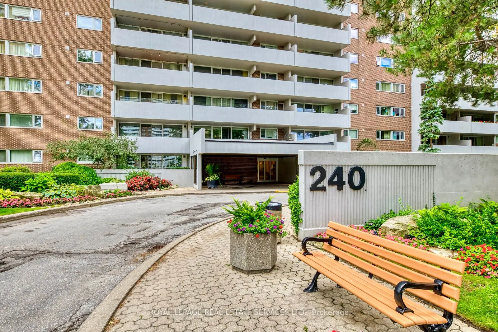 240 Scarlett Road, #405