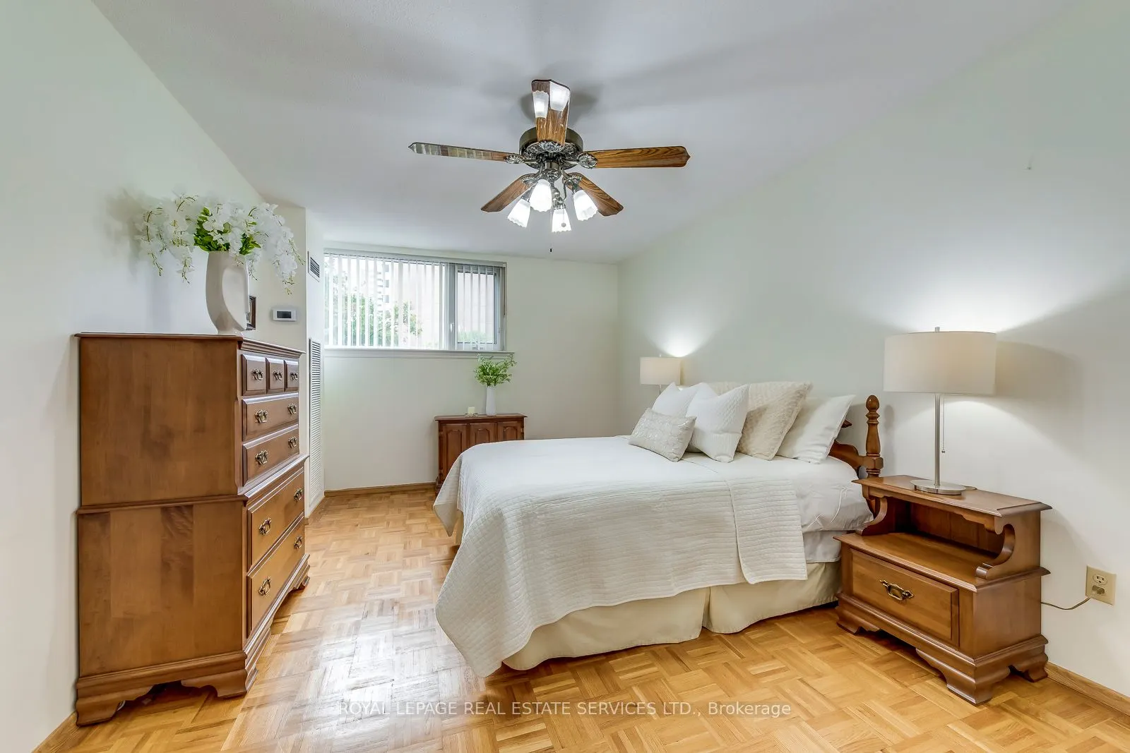240 Scarlett Road, #405