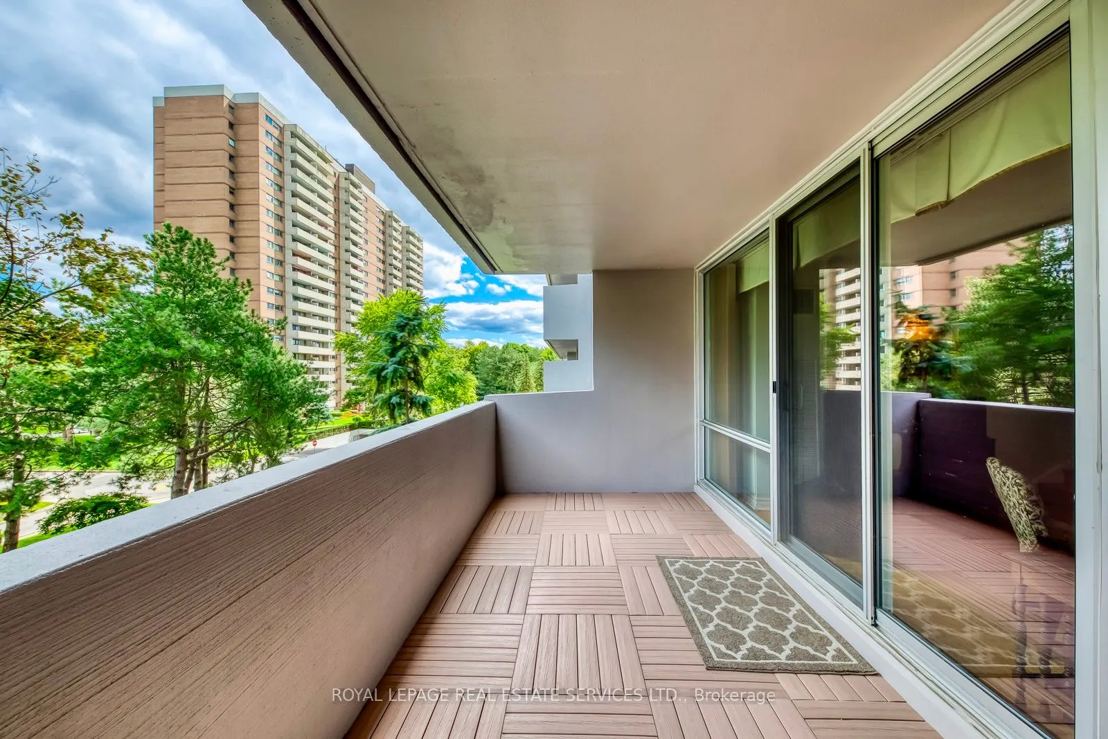 240 Scarlett Road, #405