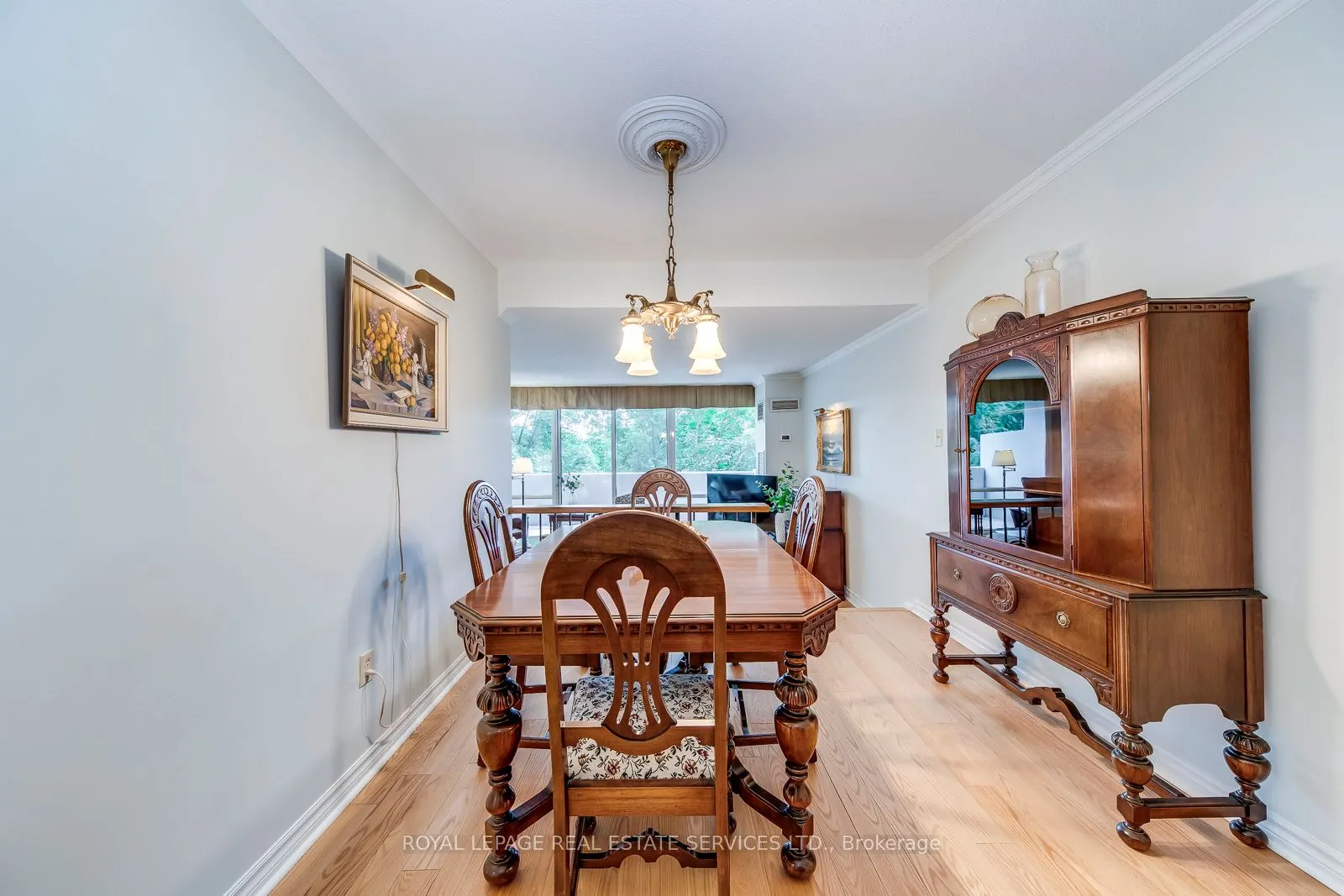240 Scarlett Road, #405