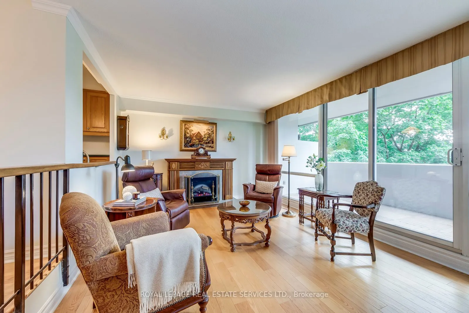 240 Scarlett Road, #405