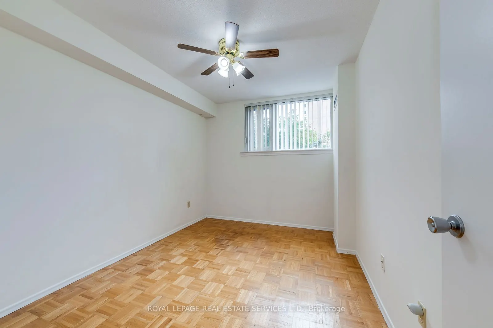 240 Scarlett Road, #405