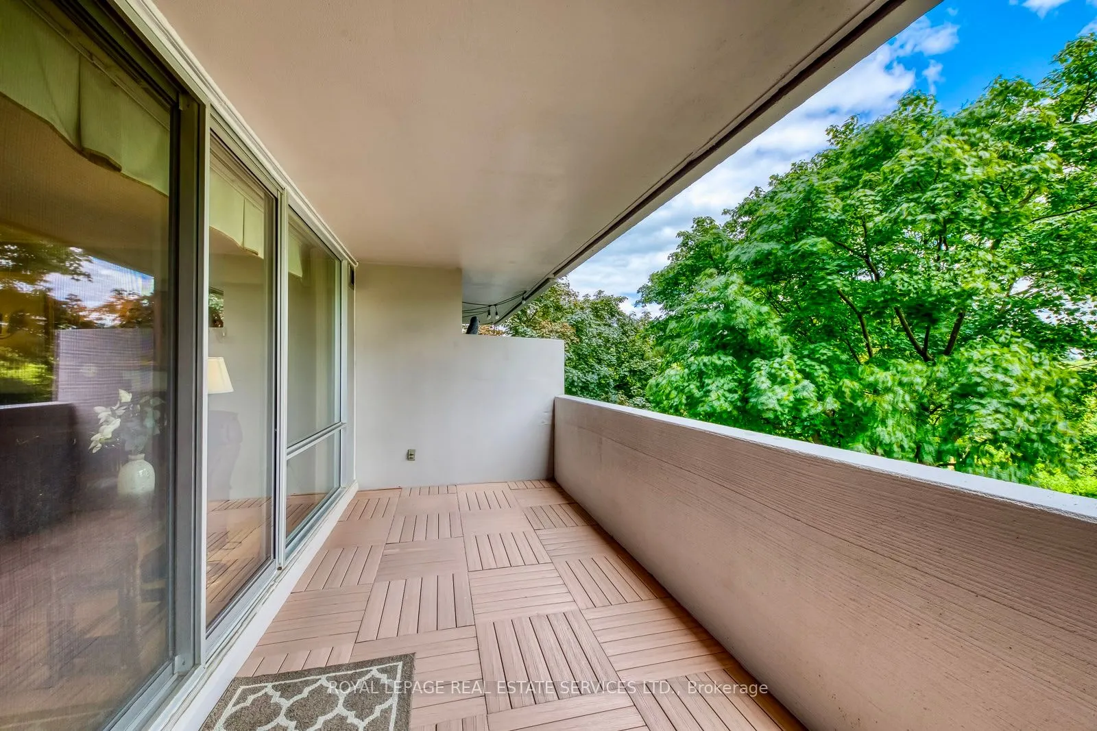 240 Scarlett Road, #405
