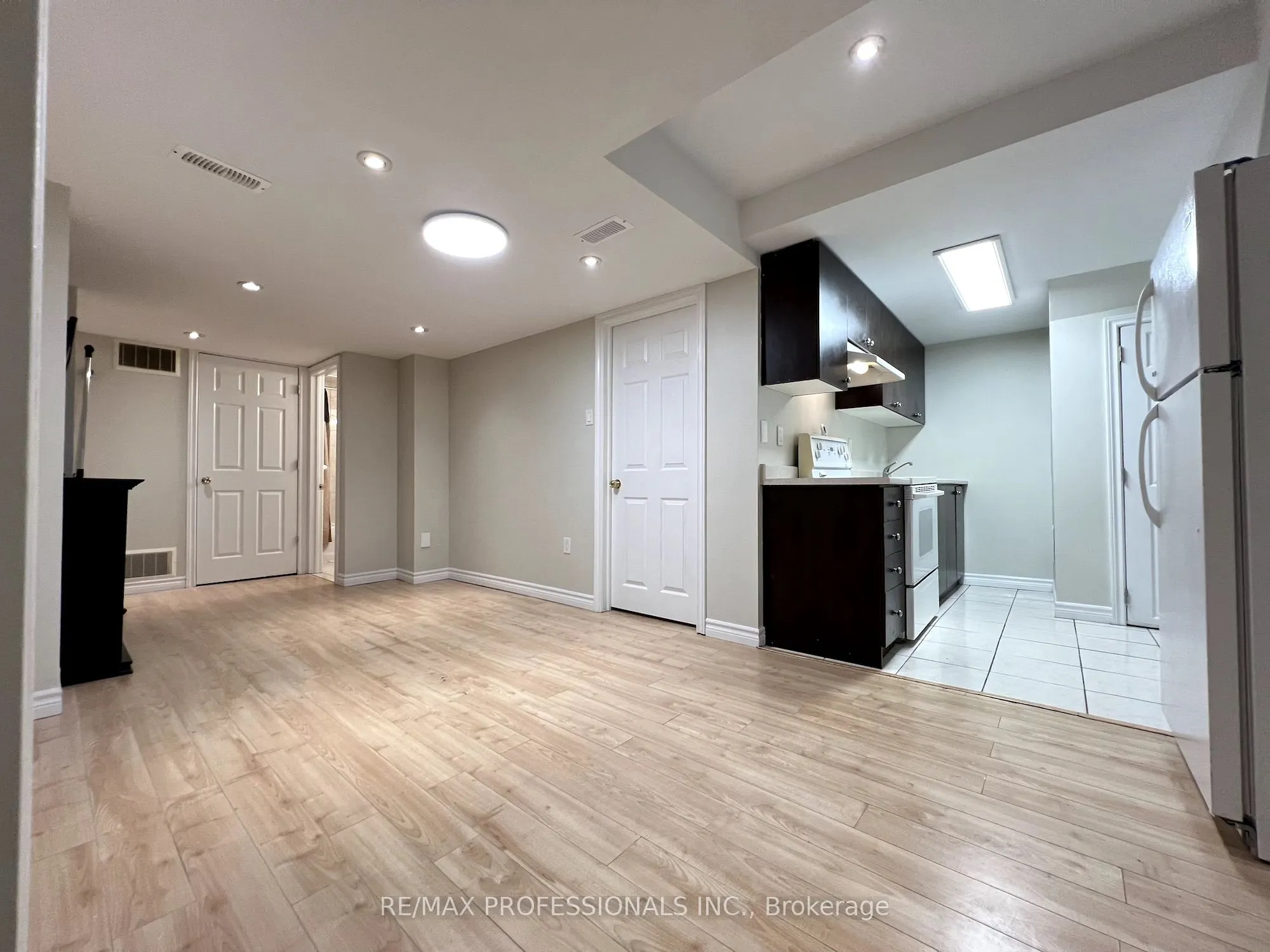 3866 Freeman Terrace, #Basement