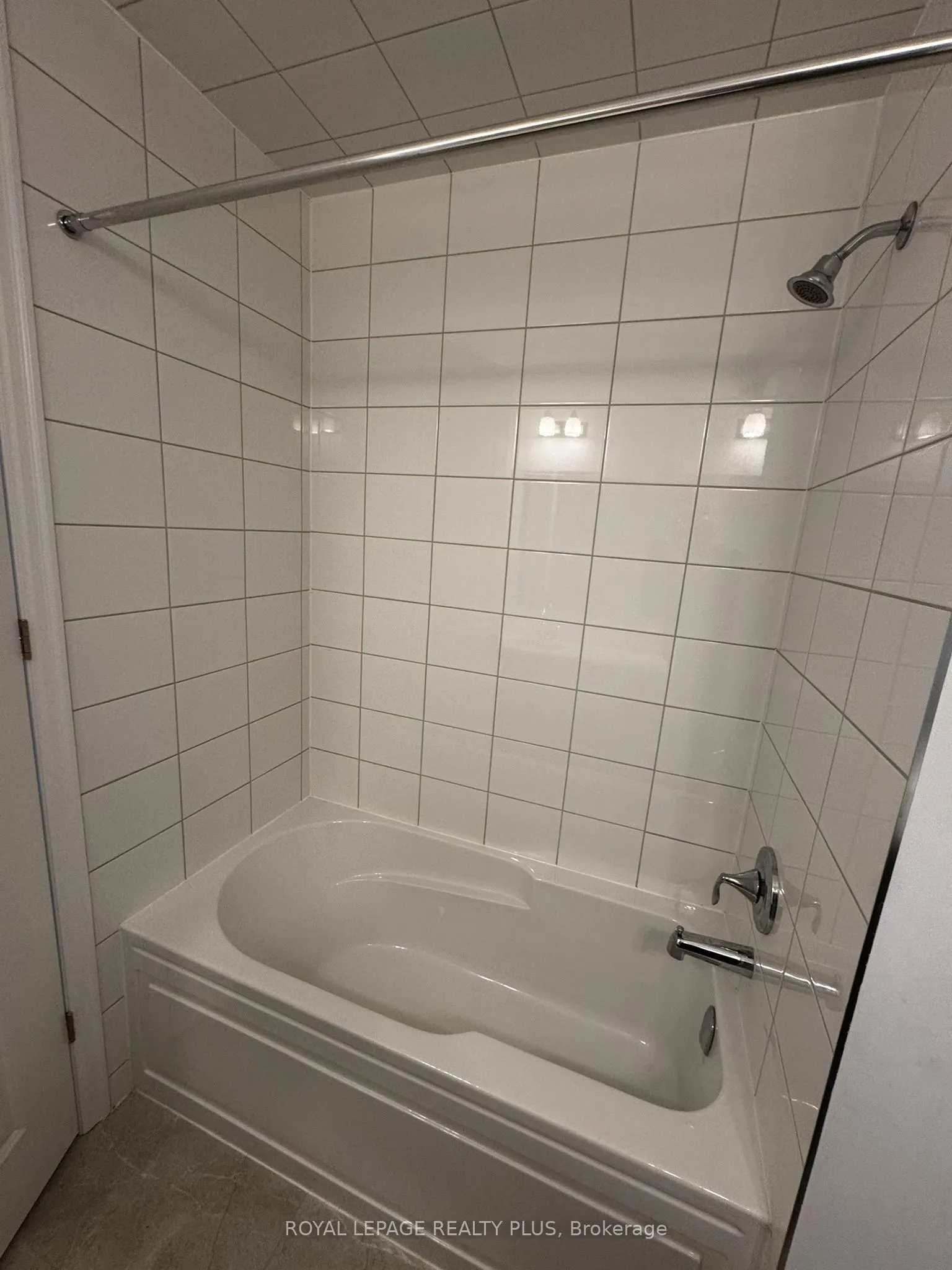 3150 Moss Gardens