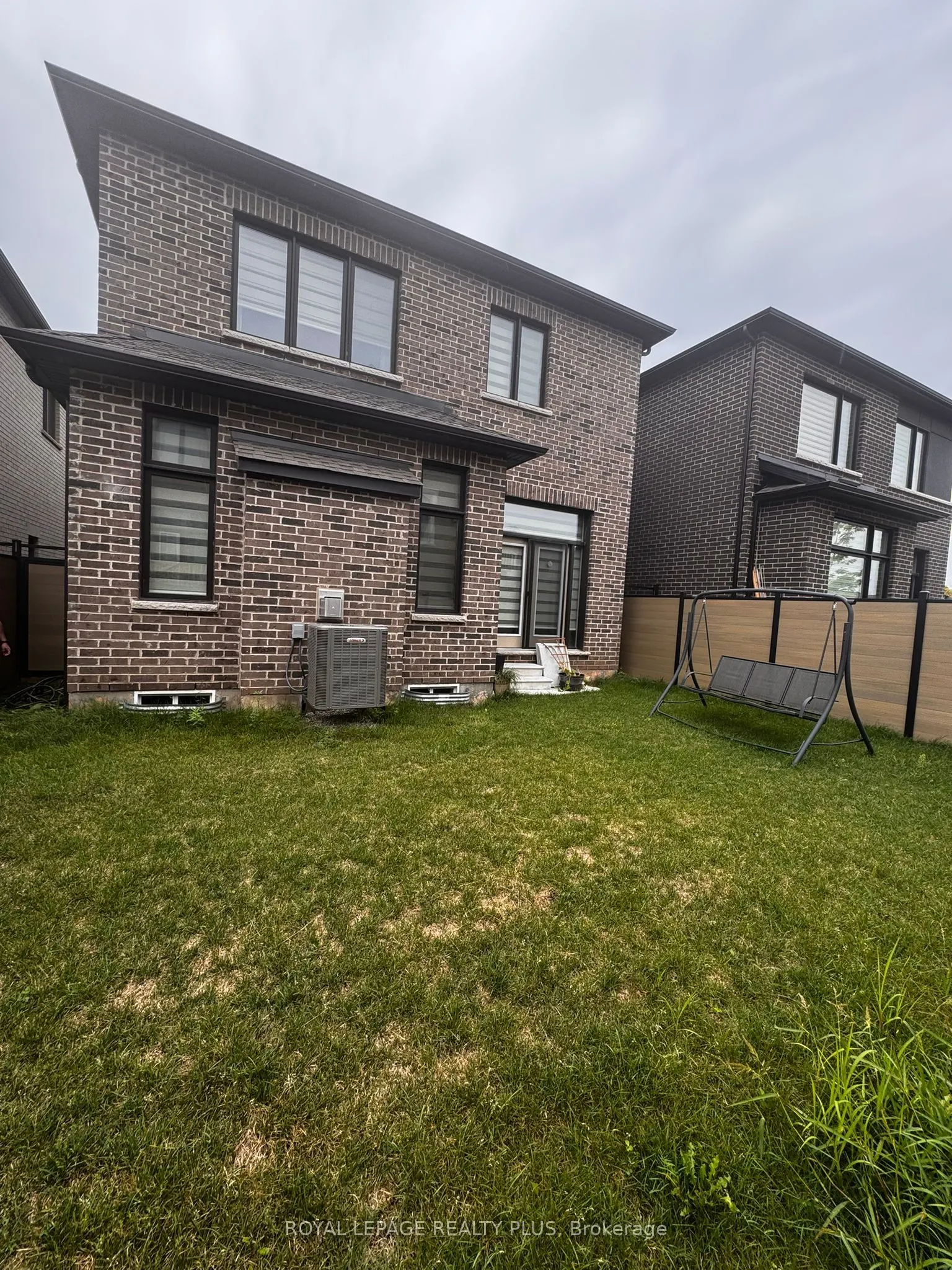 3150 Moss Gardens