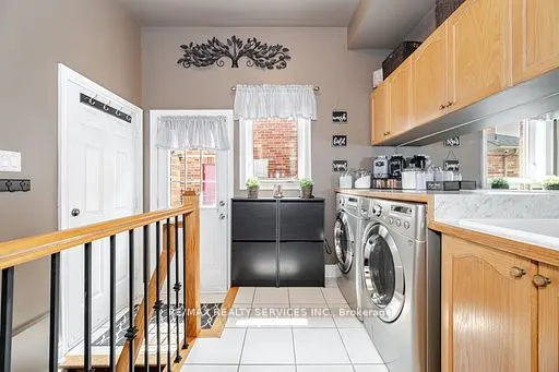 6 Hugo Road
