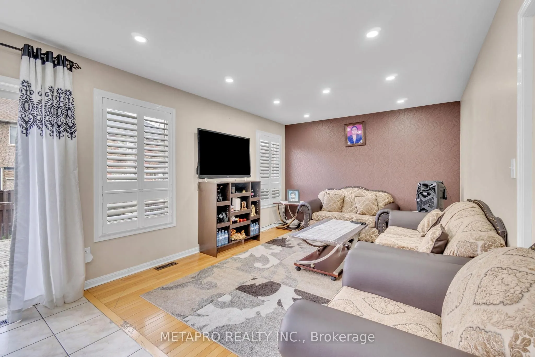 19 Firwood Crescent