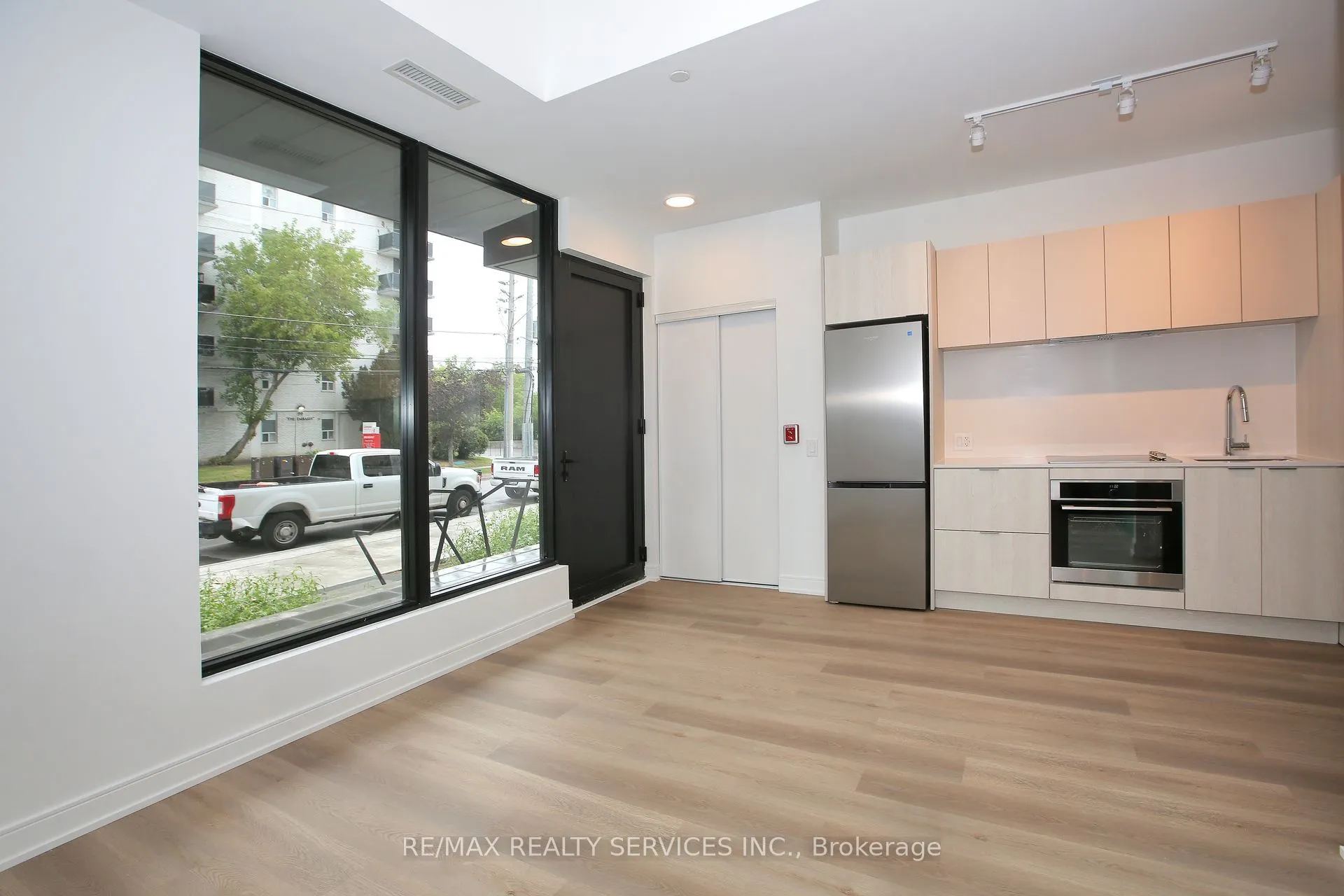 92 Agnes Street, #4
