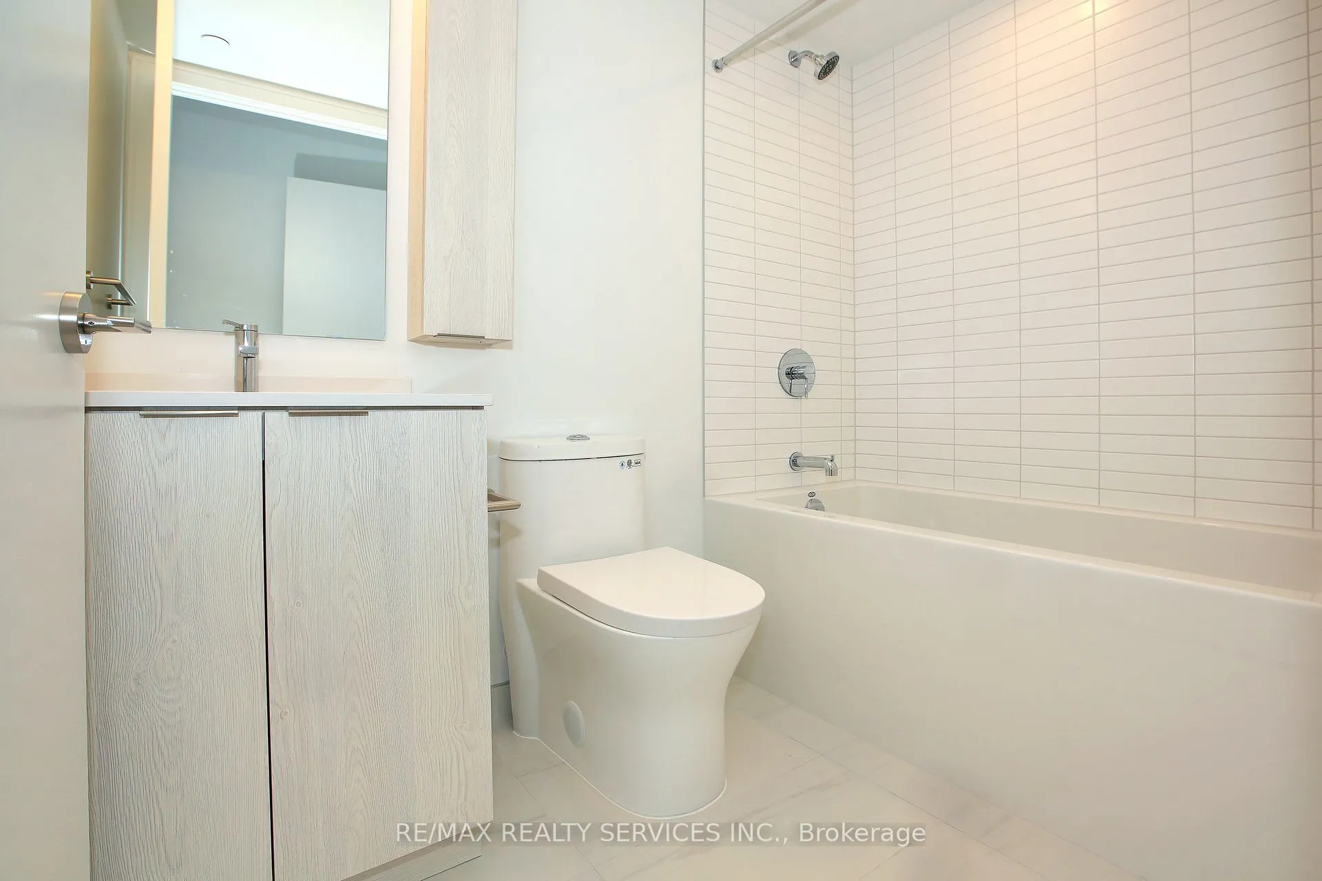 92 Agnes Street, #4