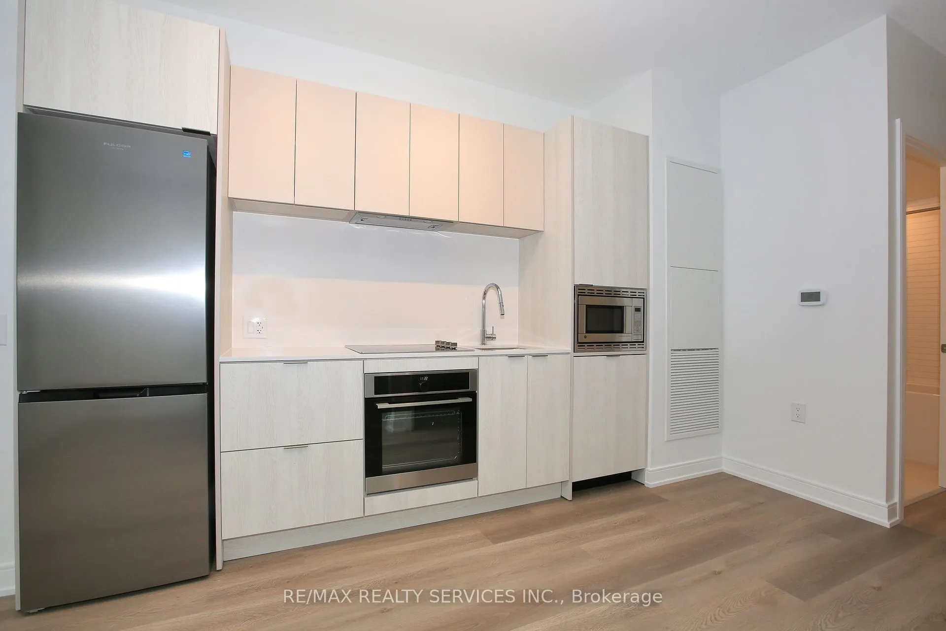 92 Agnes Street, #4