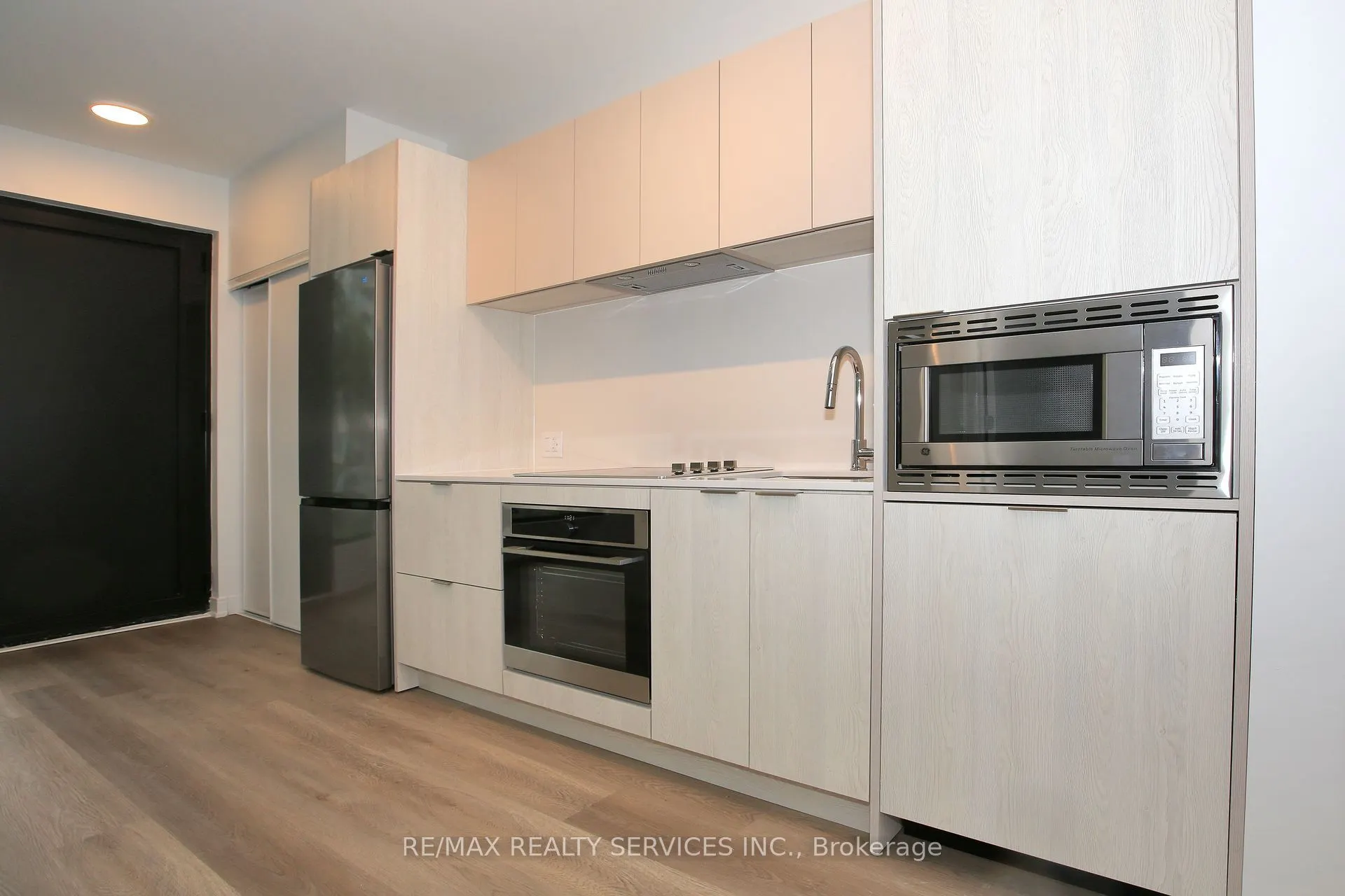92 Agnes Street, #4