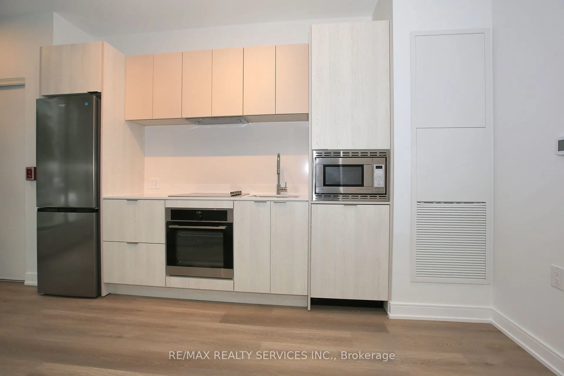 92 Agnes Street, #4