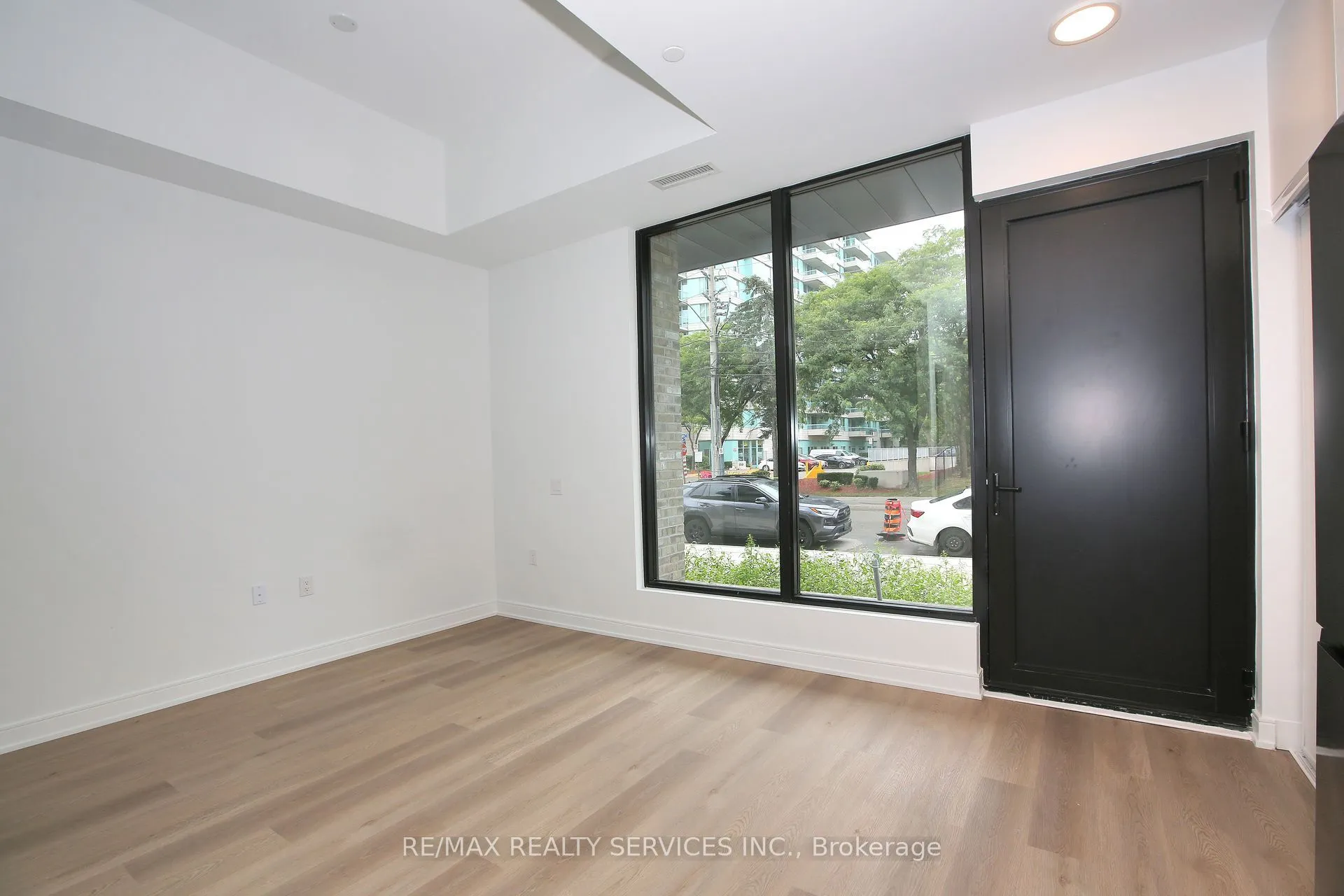 92 Agnes Street, #4