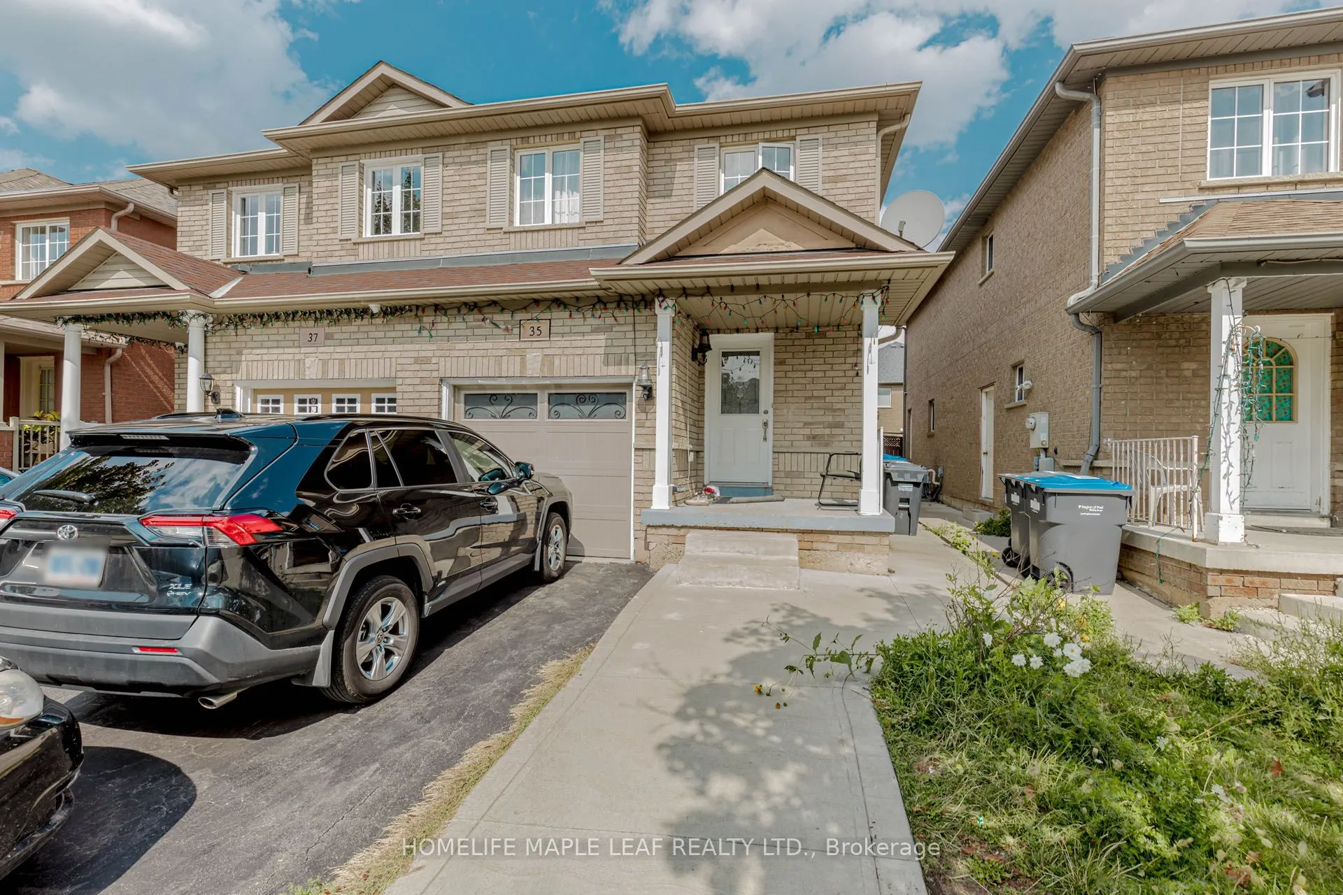 35 Ridgefield Court