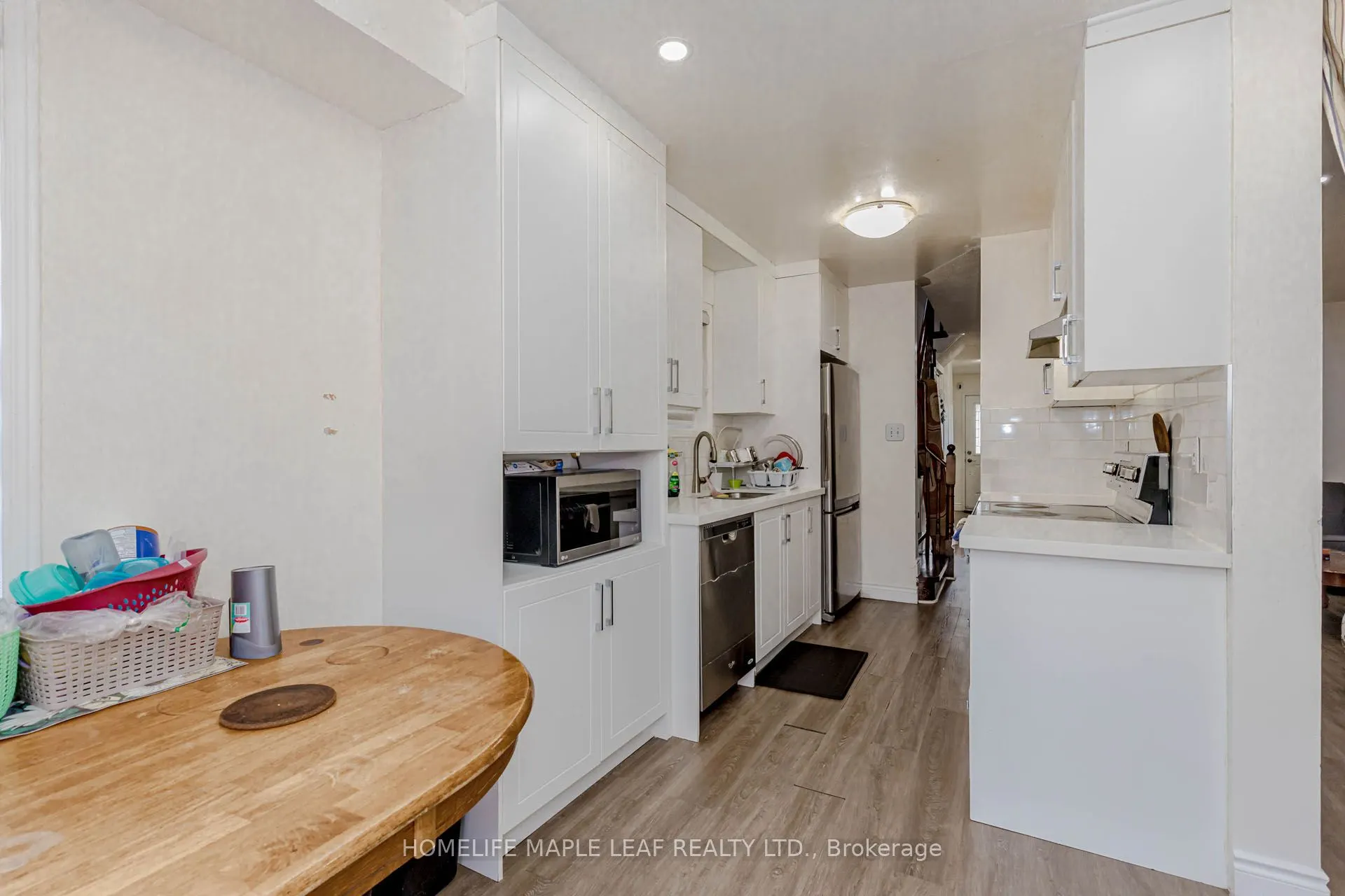 35 Ridgefield Court
