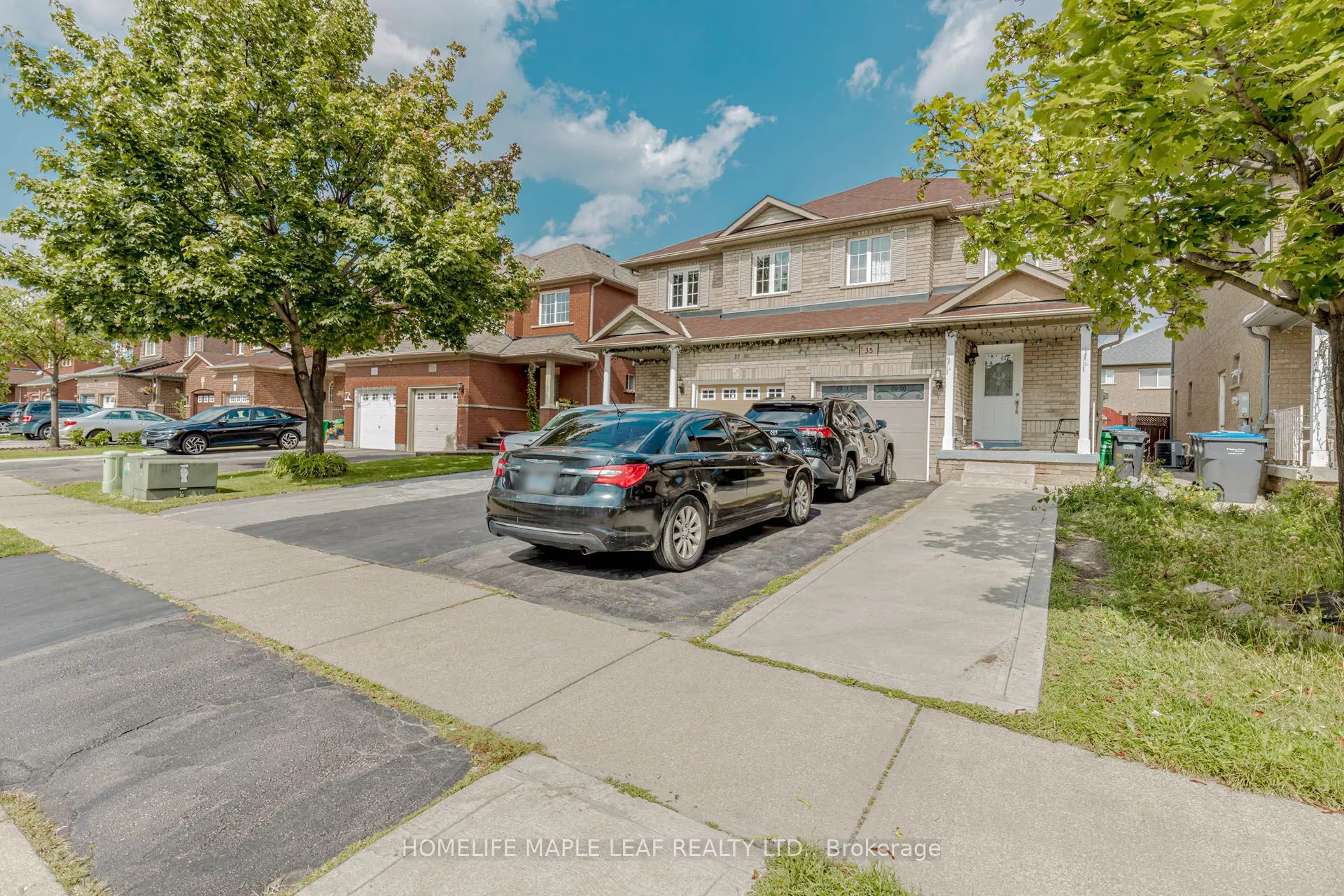 35 Ridgefield Court
