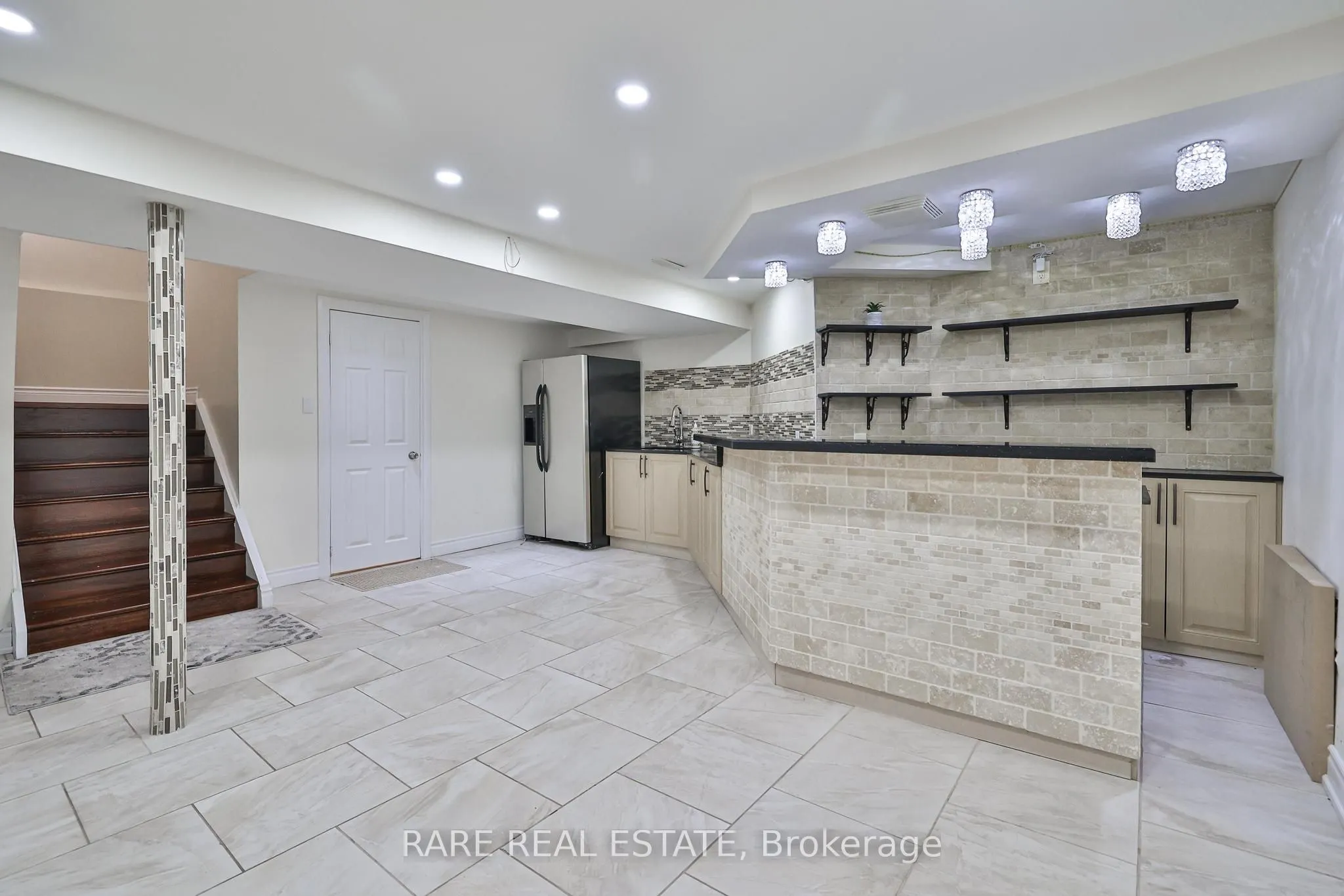 3576 Cherrington Crescent