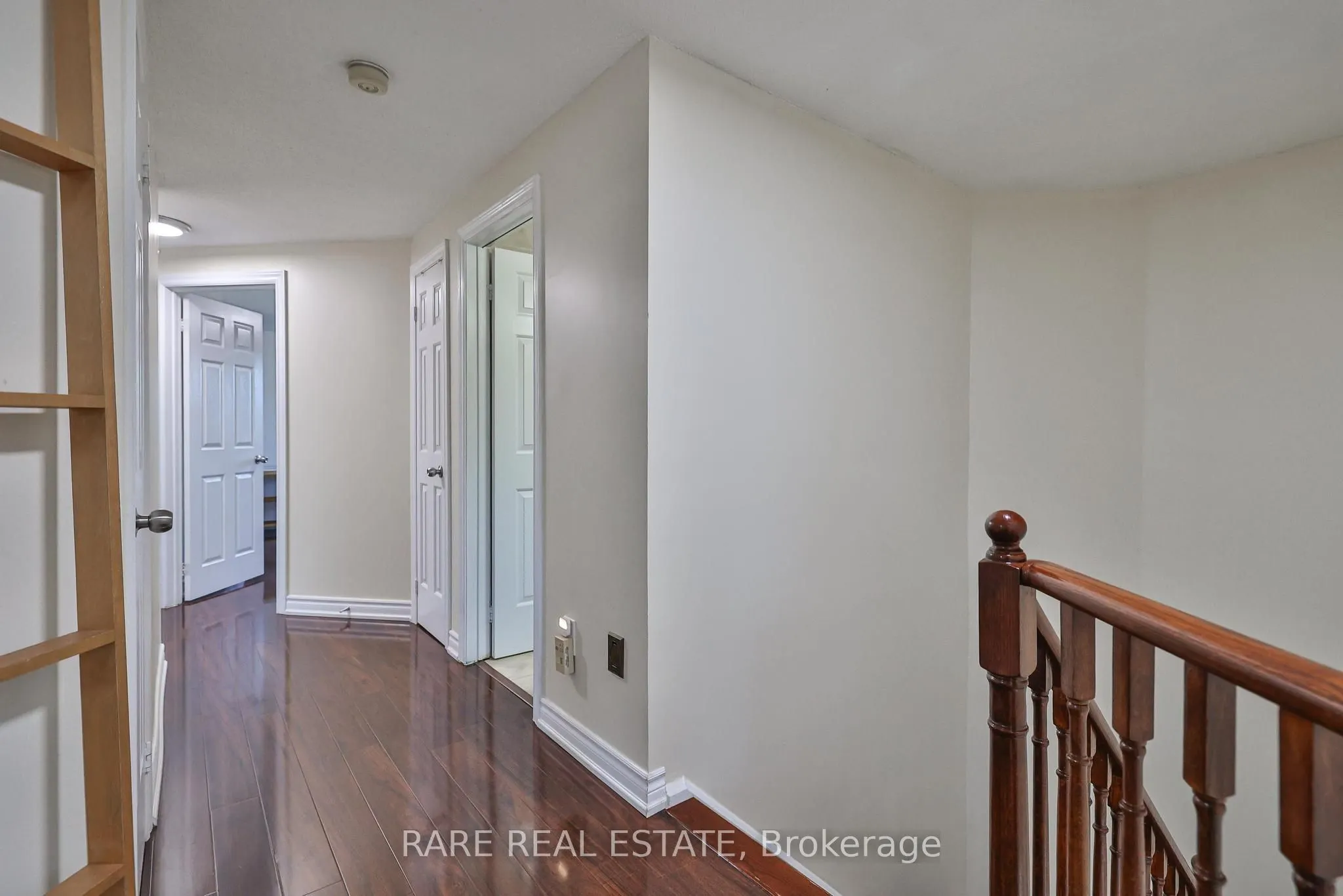 3576 Cherrington Crescent