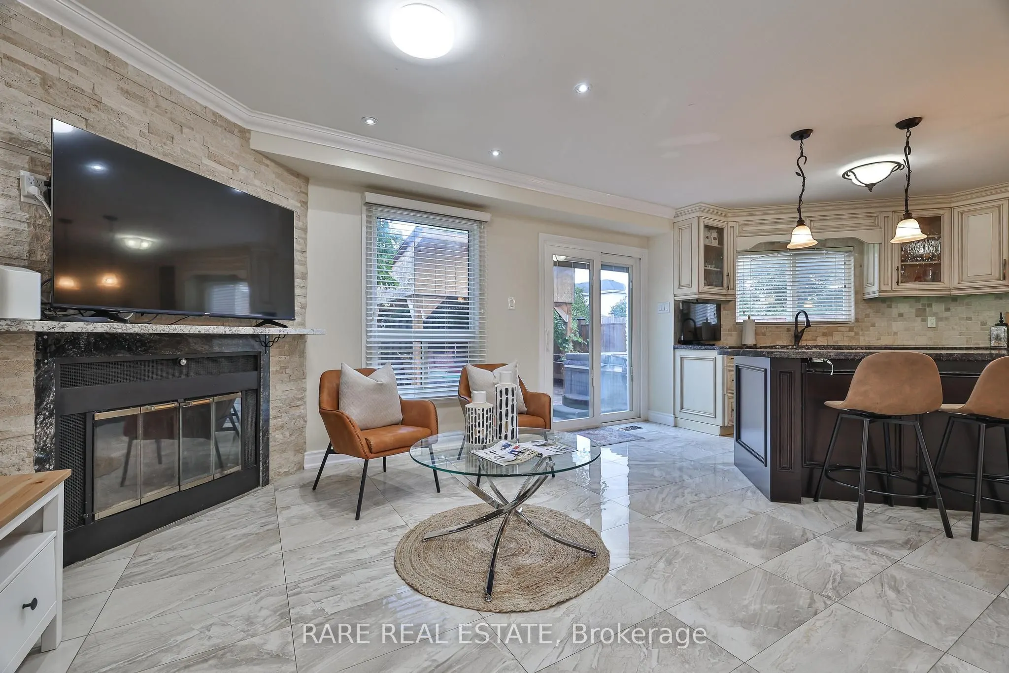 3576 Cherrington Crescent