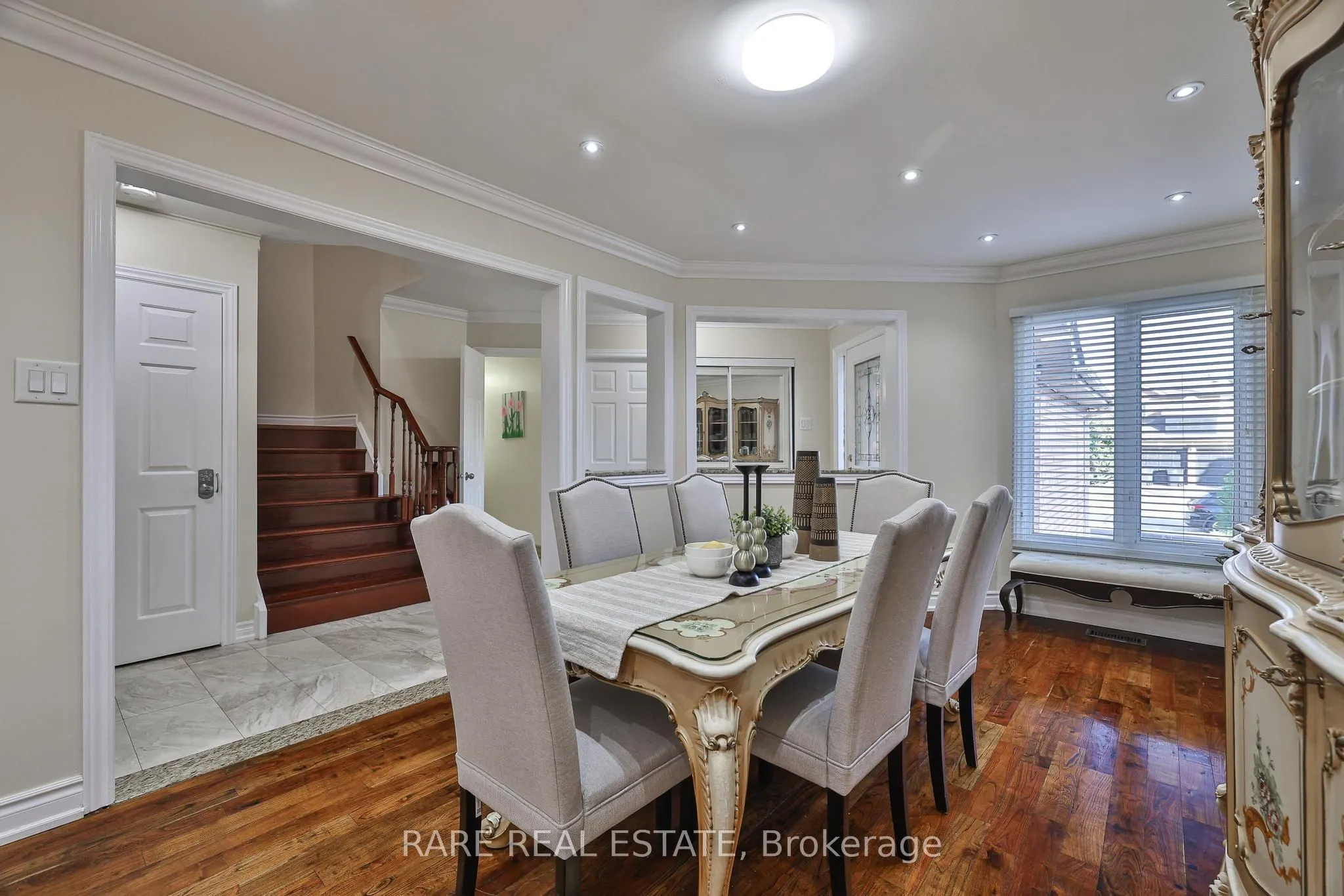 3576 Cherrington Crescent