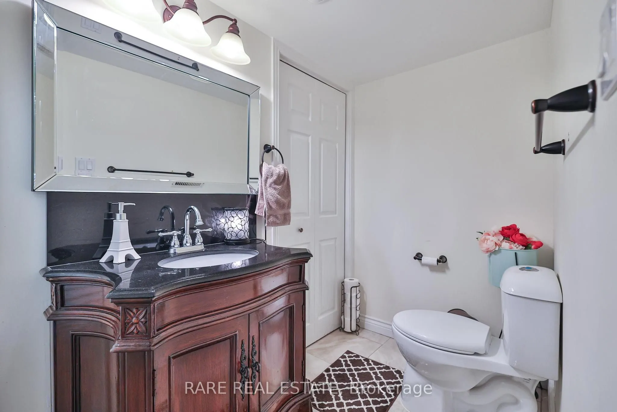 3576 Cherrington Crescent