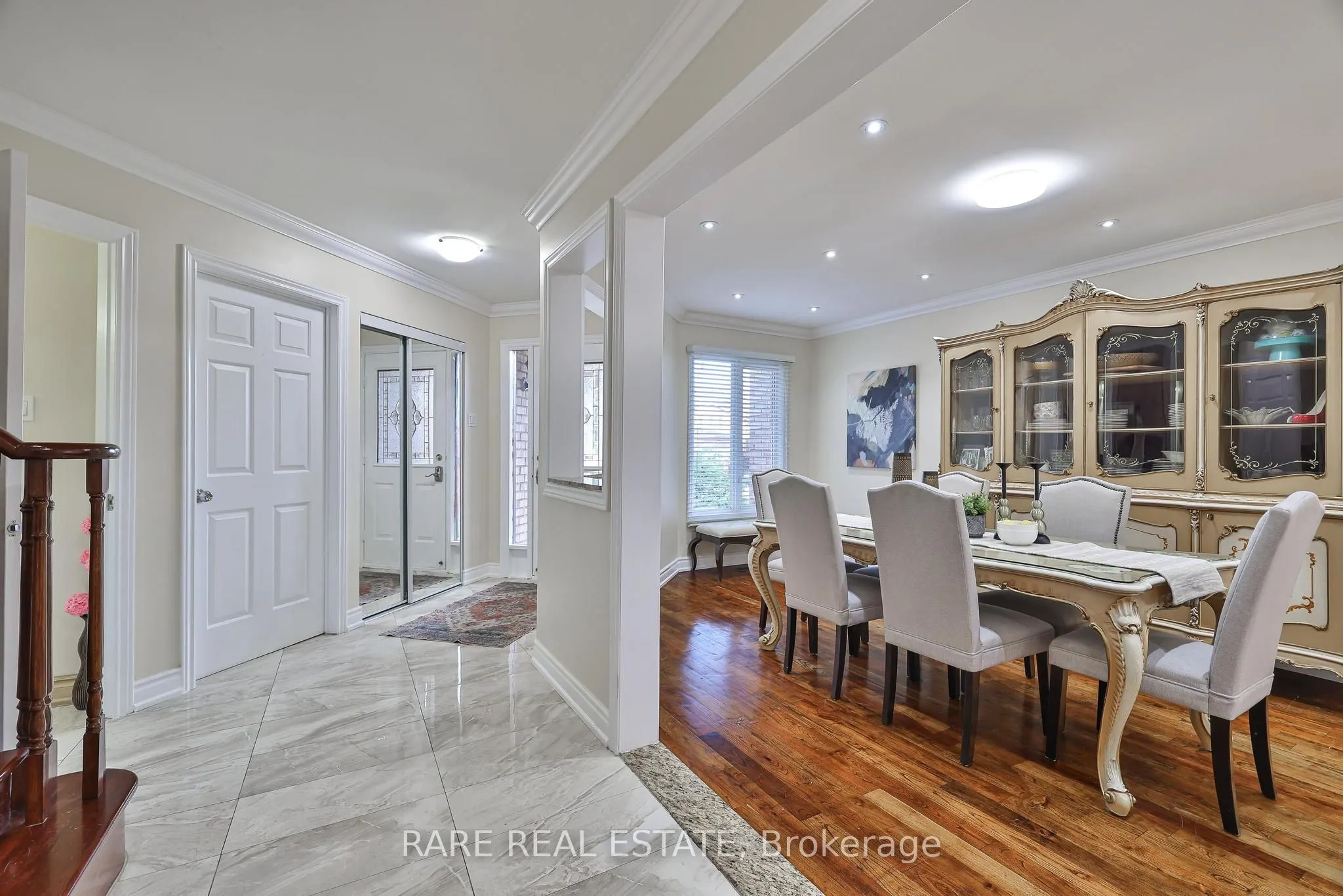 3576 Cherrington Crescent
