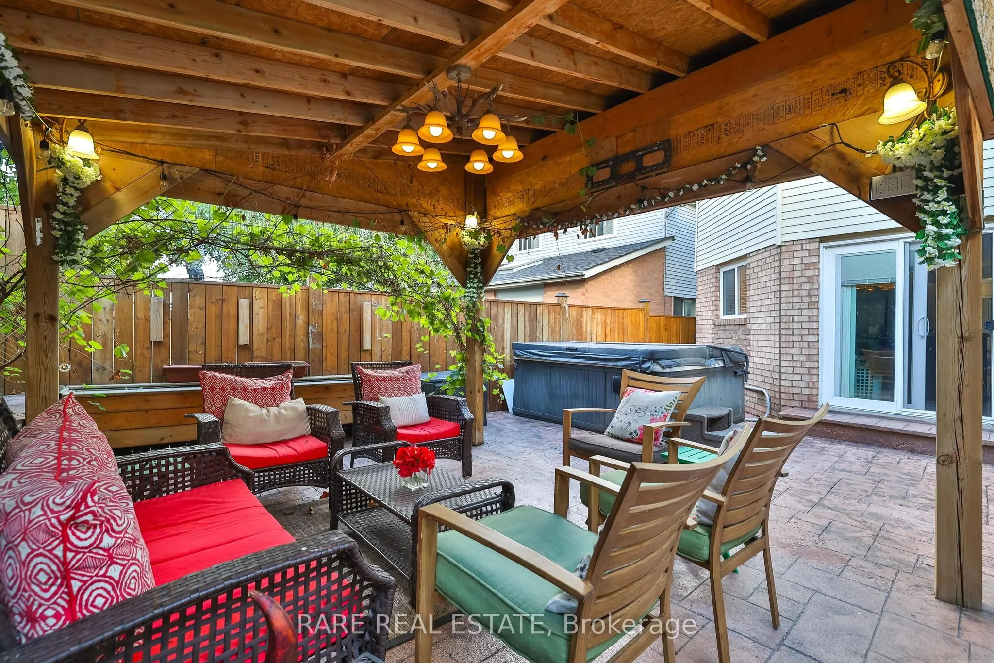3576 Cherrington Crescent