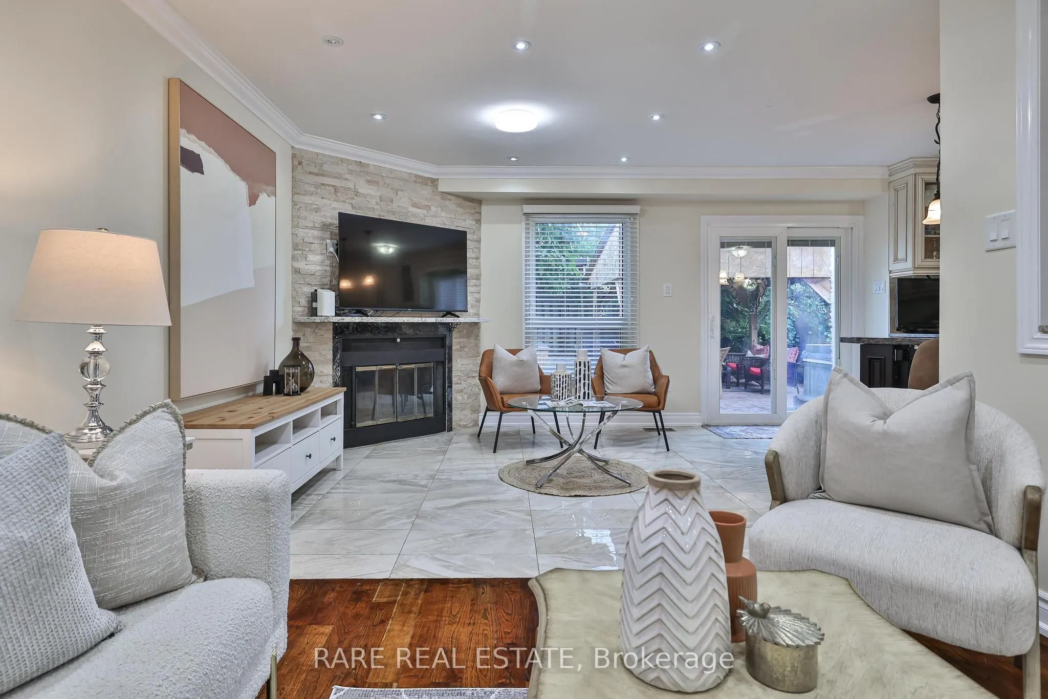 3576 Cherrington Crescent