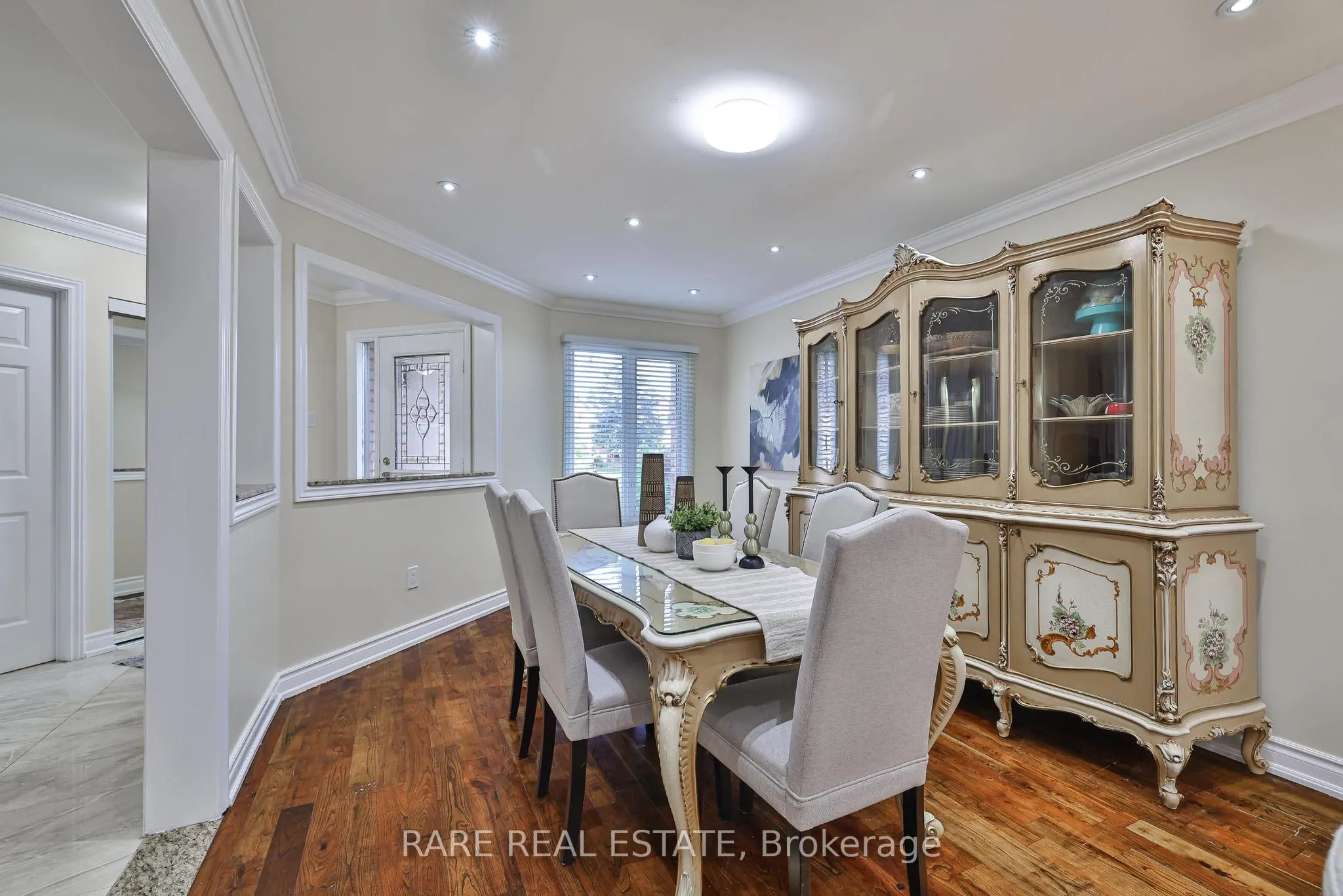 3576 Cherrington Crescent